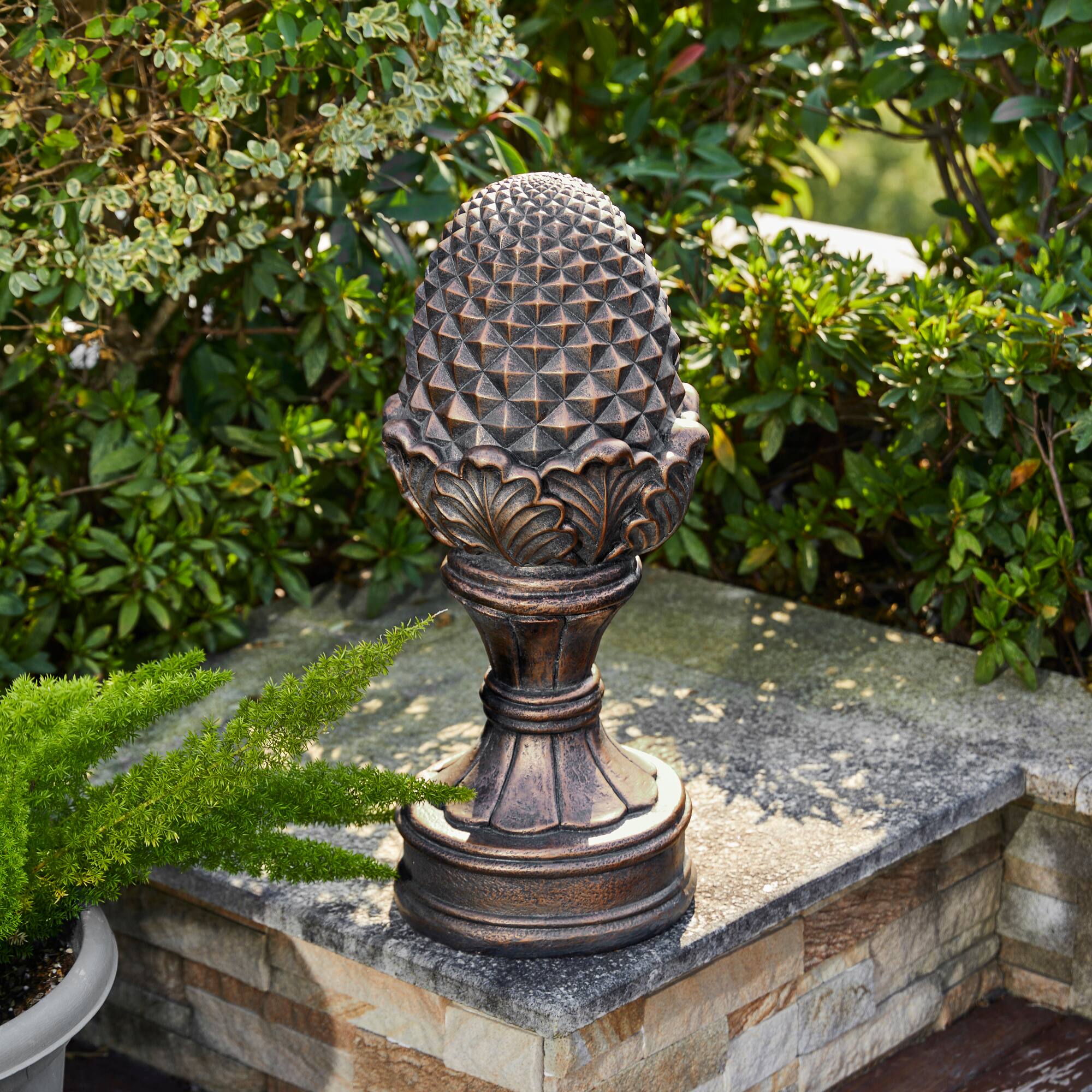 Glitzhome® 22.5" Artichoke Garden Statue