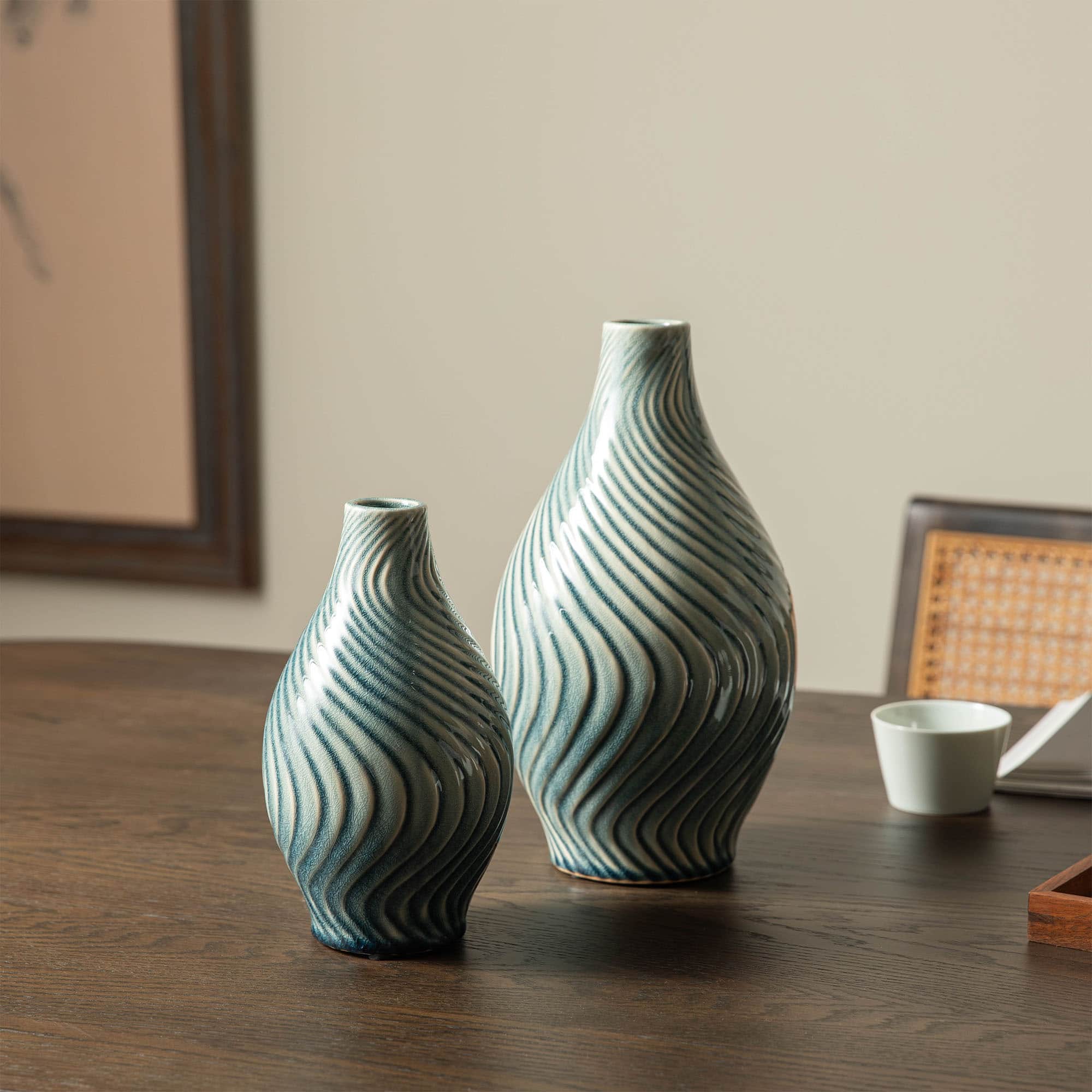 Glitzhome&#xAE; Spiraling Artistry Turquoise Ceramic Modern Vase Set