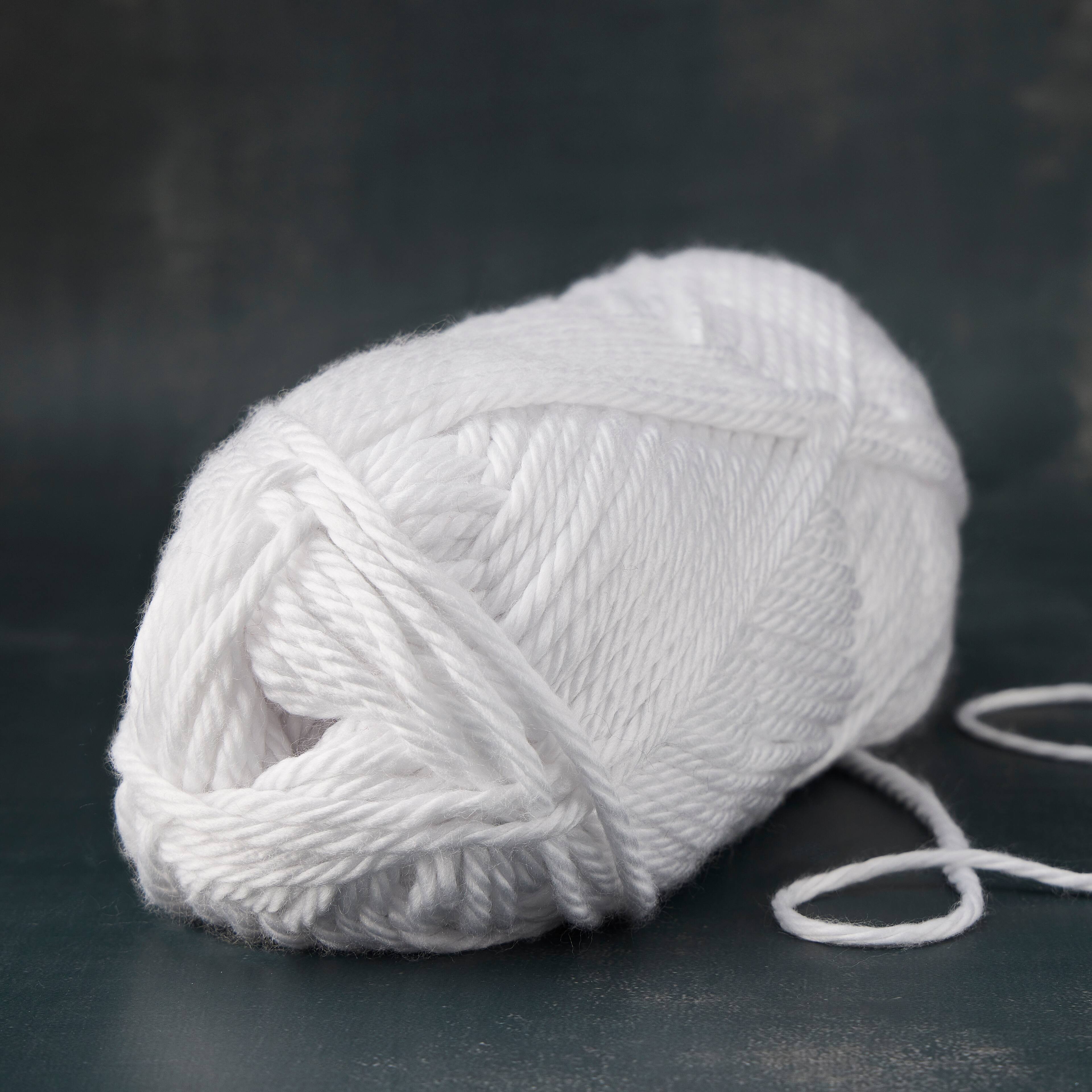 Lion Brand&#xAE; Hometown&#xAE; Bonus Bundle&#xAE; Solid Yarn