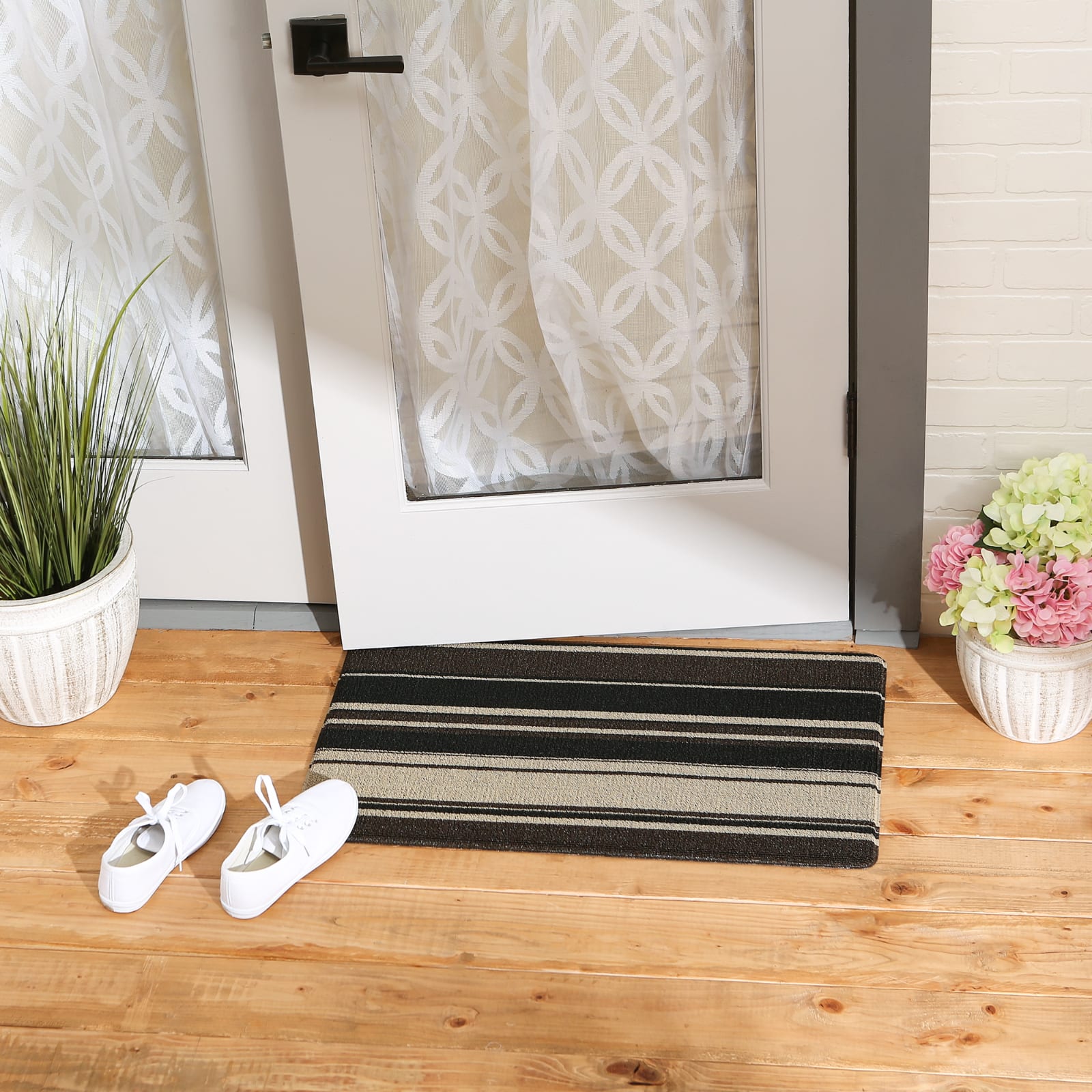 Neutral Stripe Tufted Loop Textilene Mat