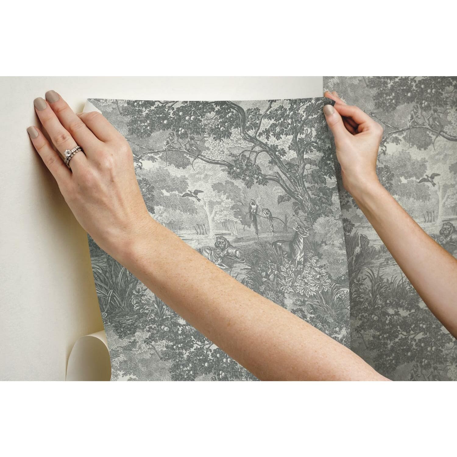 RoomMates Jungle Toile Peel &#x26; Stick Wallpaper