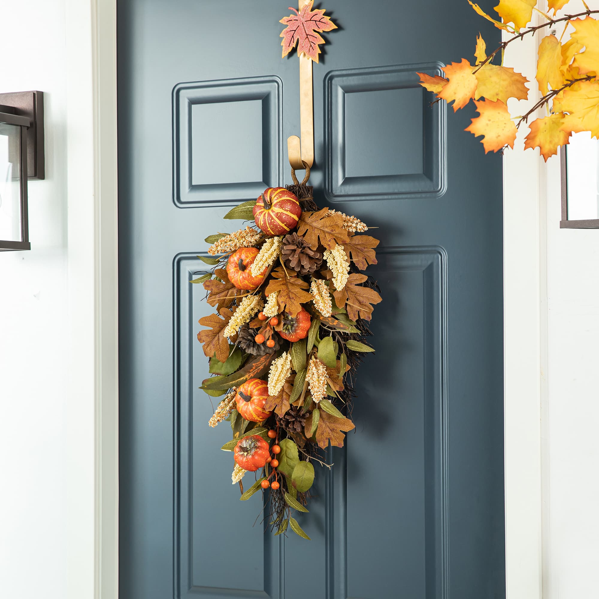 Glitzhome&#xAE; 27&#x22; Fall Pumpkin Leaf Swag