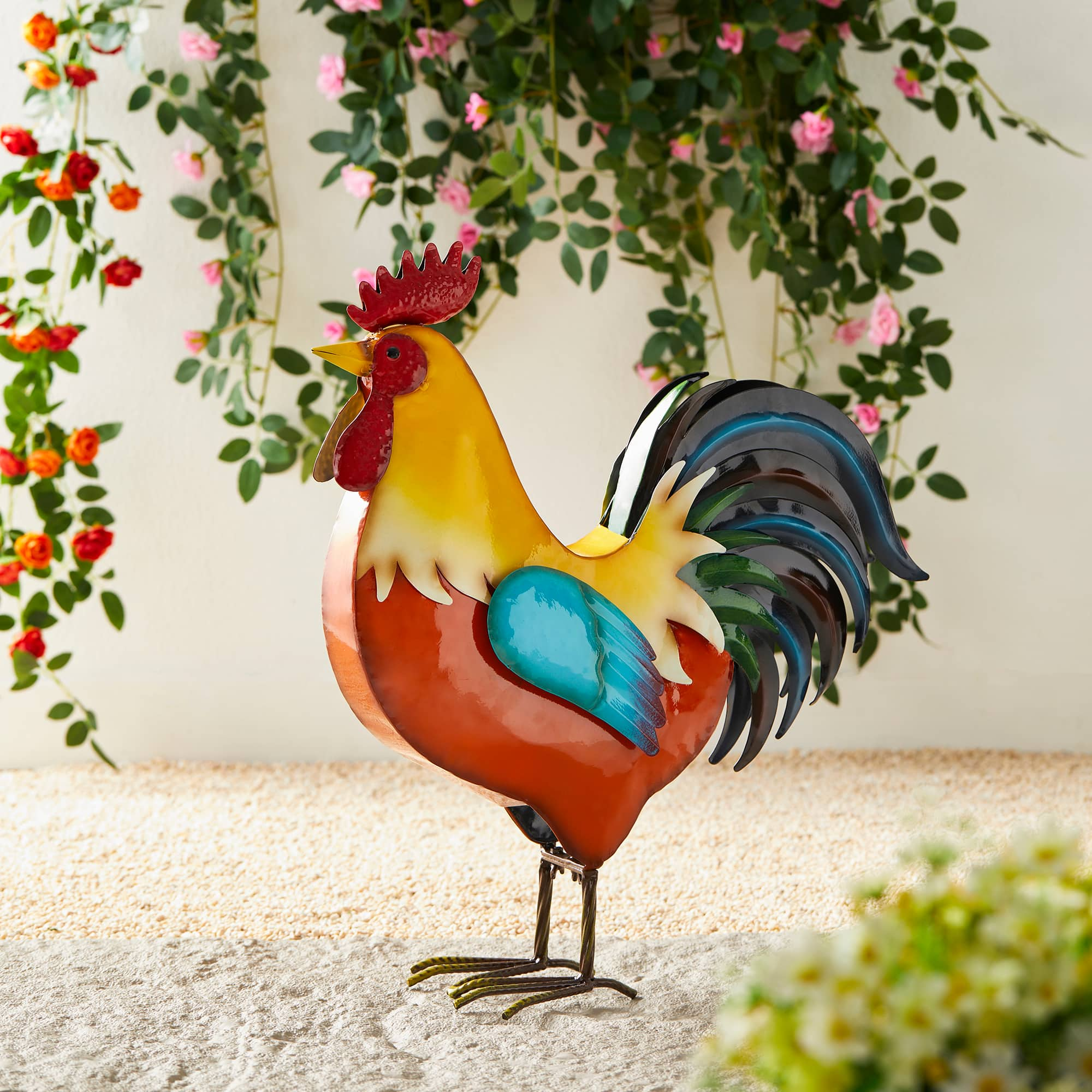 Glitzhome&#xAE; 21&#x22; Vibrant Standing Metal Rooster Garden Statue