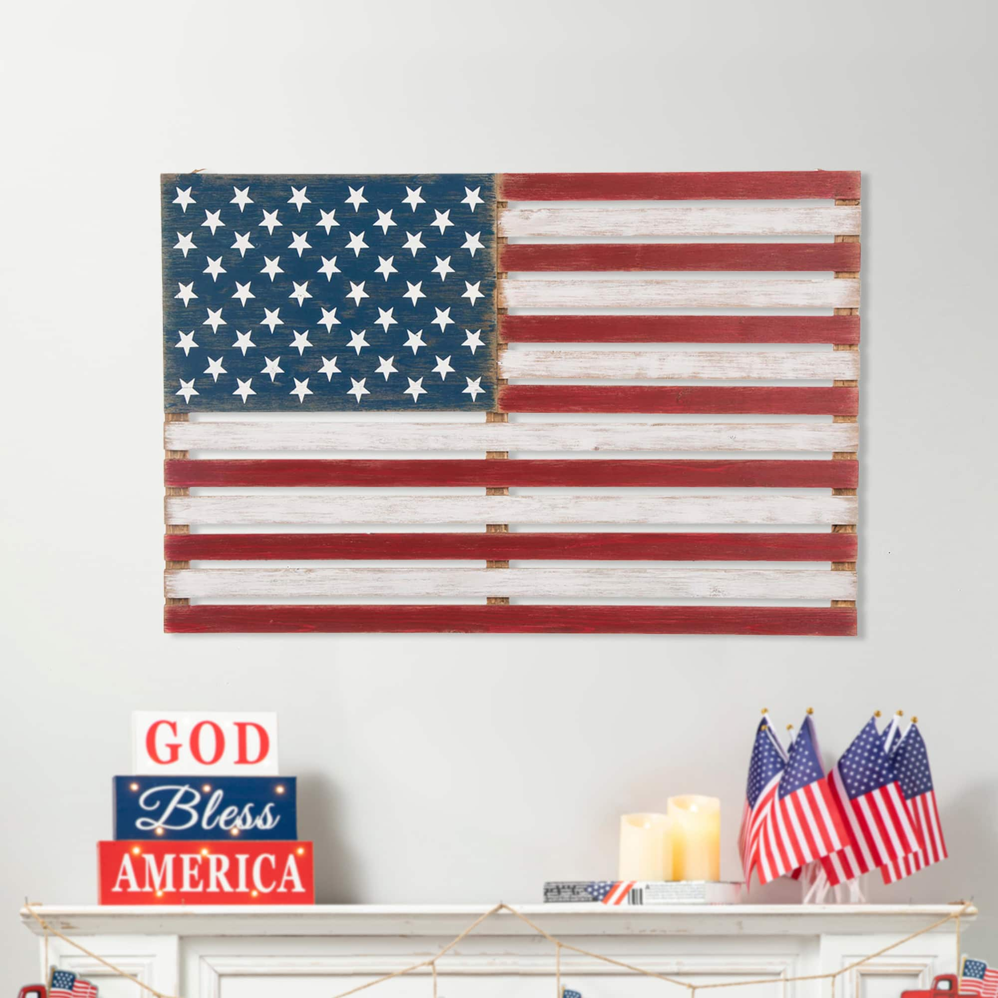 Glitzhome&#xAE; Wooden American Flag Hanging Wall Decor