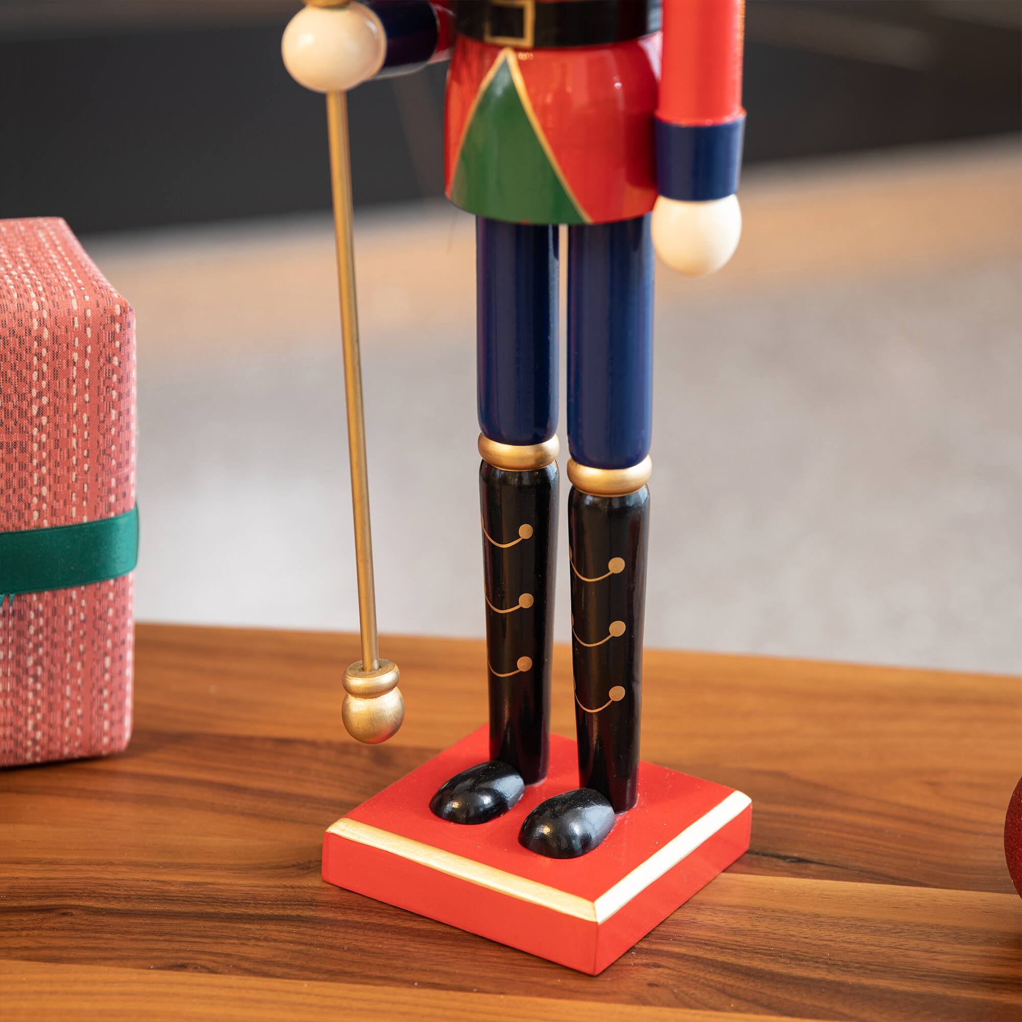 Glitzhome&#xAE; 24&#x22; Wooden Christmas King Nutcracker