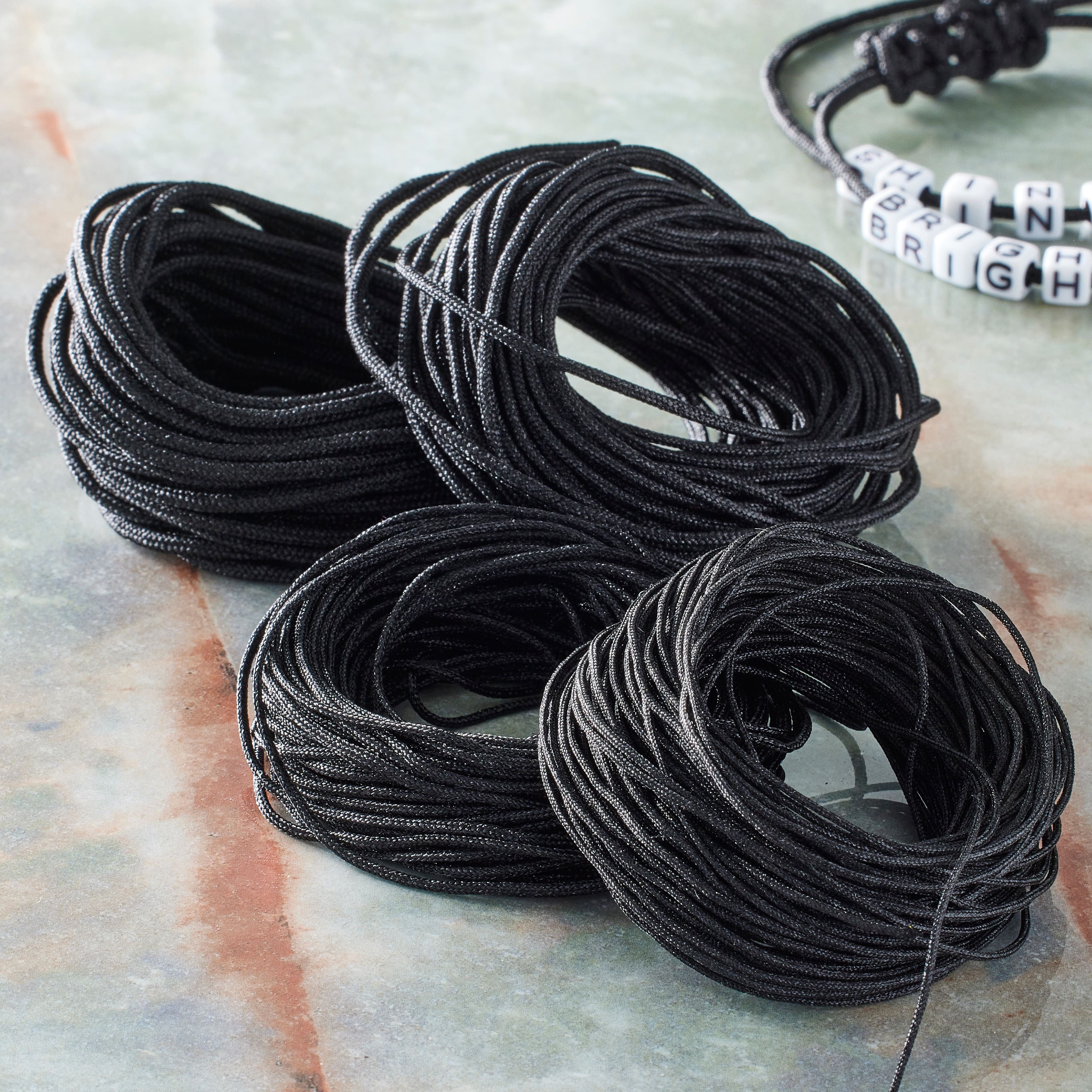 Cordons en nylon noir mixte de Bead Landing