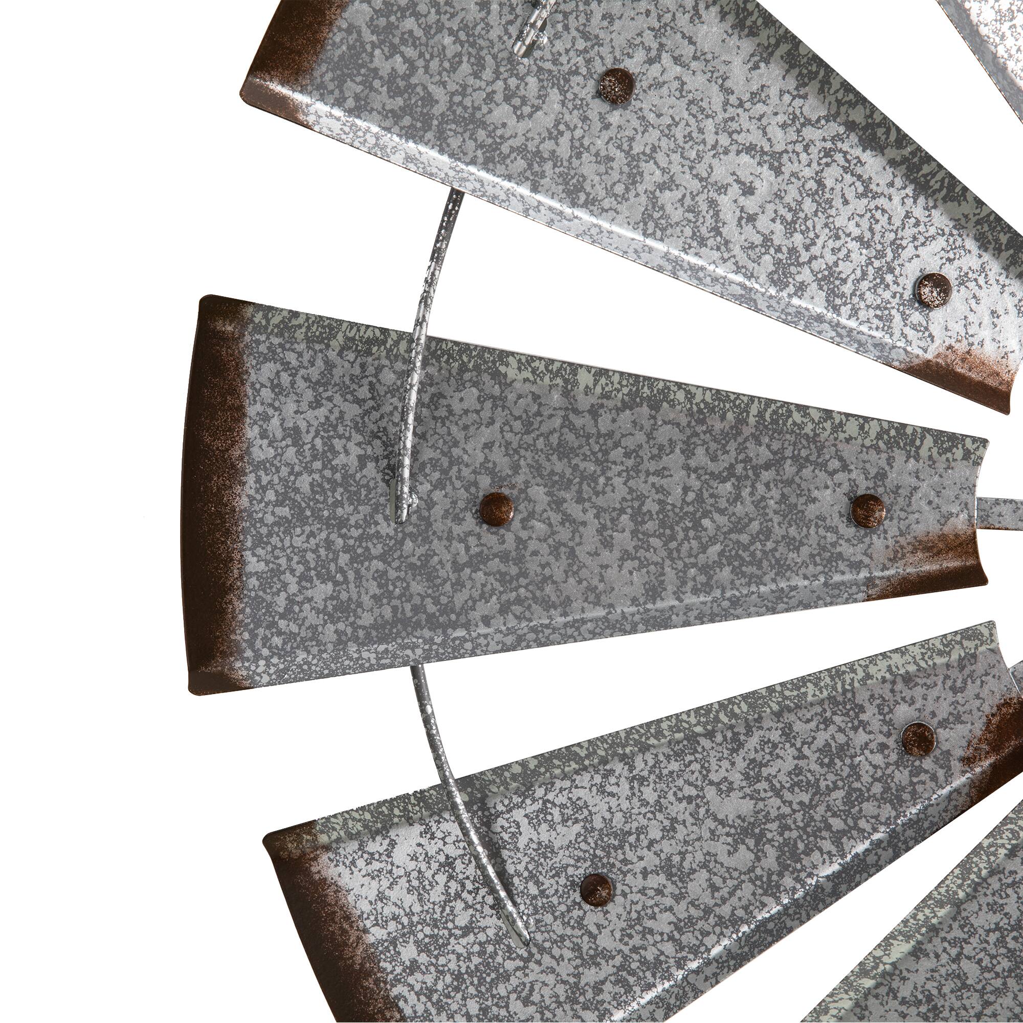 Glitzhome® 28.5" Galvanized Metal Wind Spinner Wall Décor
