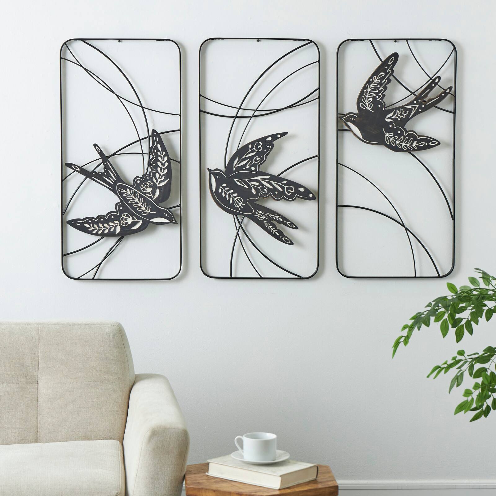 Black Bird with White Floral Patterns Open Frame Metal Wire Wall D&#xE9;cor Set