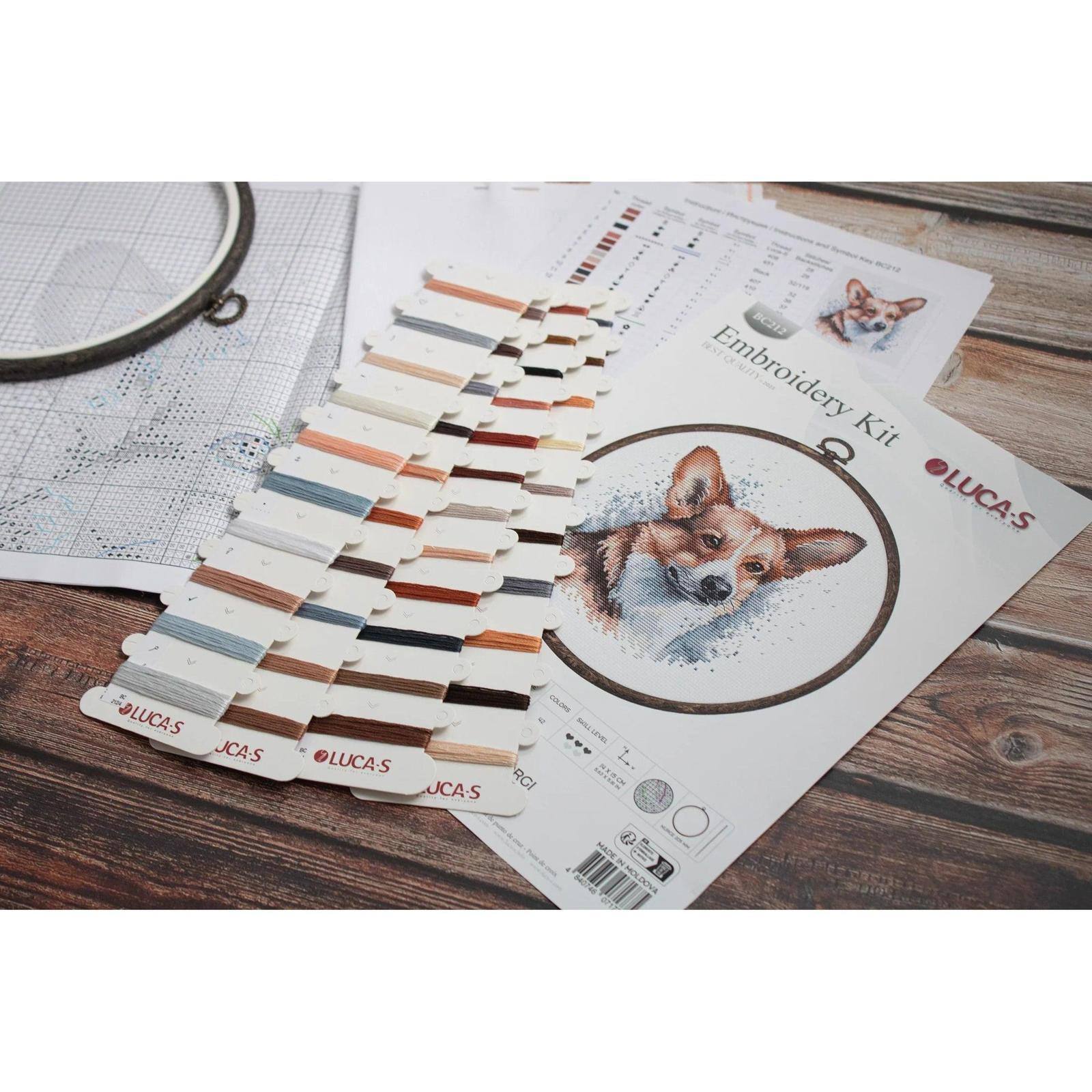 Luca-S Welsh Corgi Counted Cross Stitch Kit with Display Hoop