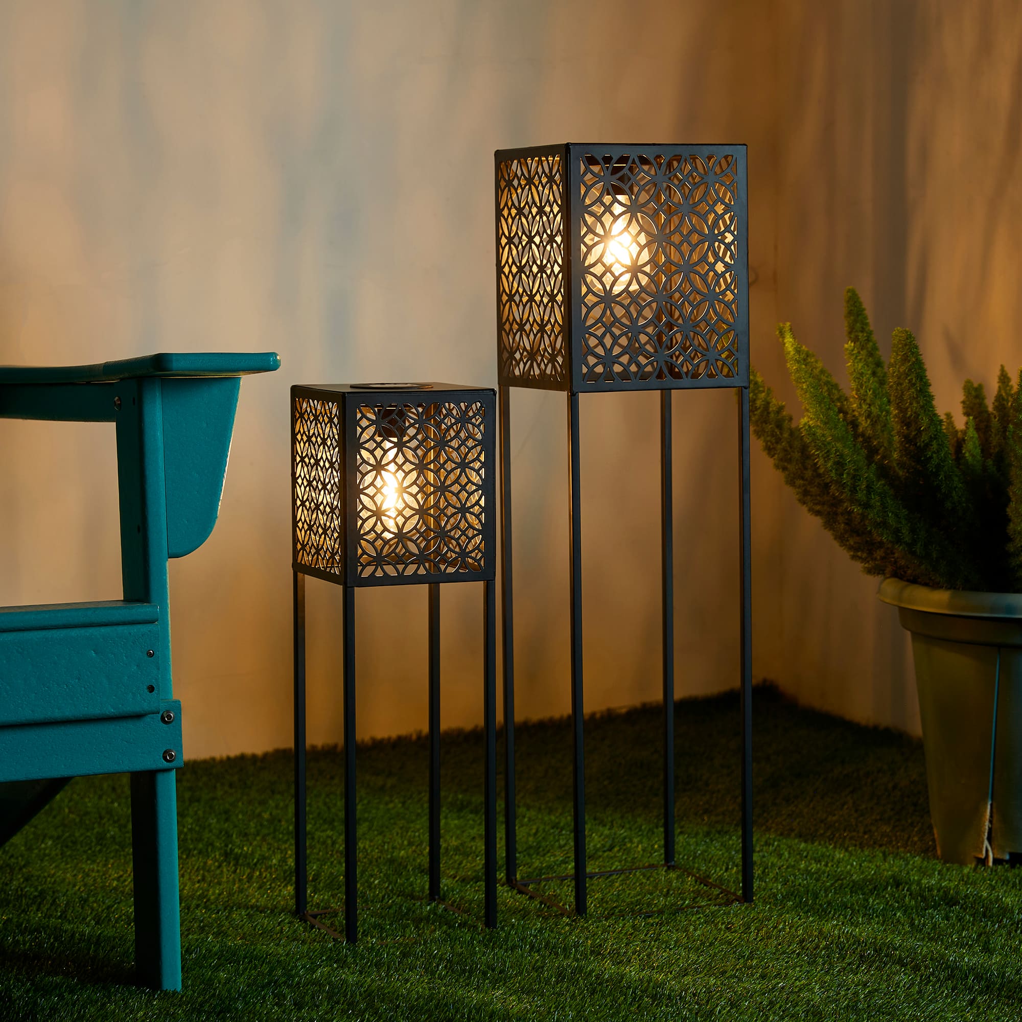 Glitzhome&#xAE; Black Metal Cutout Pattern Solar Powered Outdoor Floor Lanterns Set