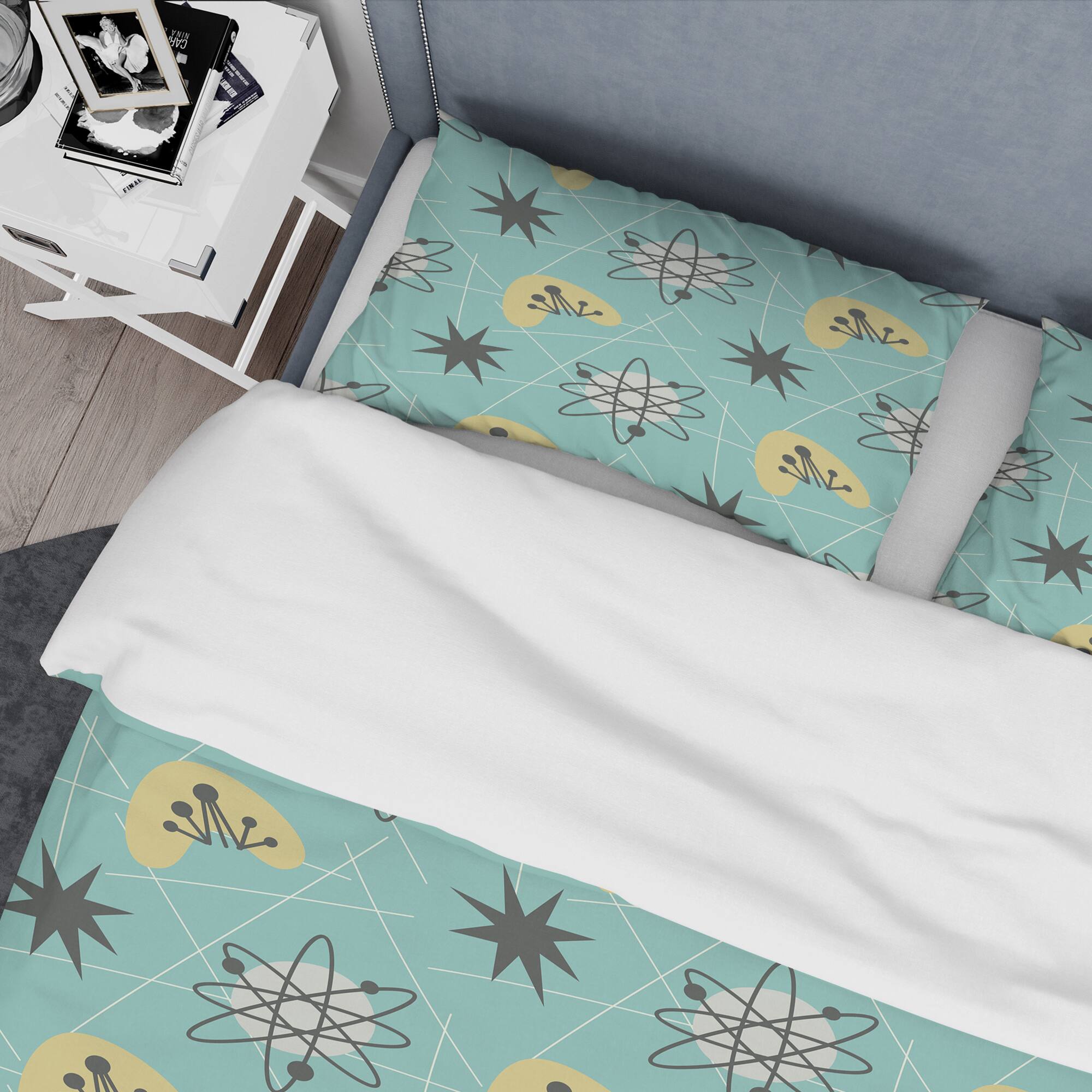 Designart &#x27;Porch &#x26; Den Cason 1950 Mid-Century Pattern Duvet Cover Set