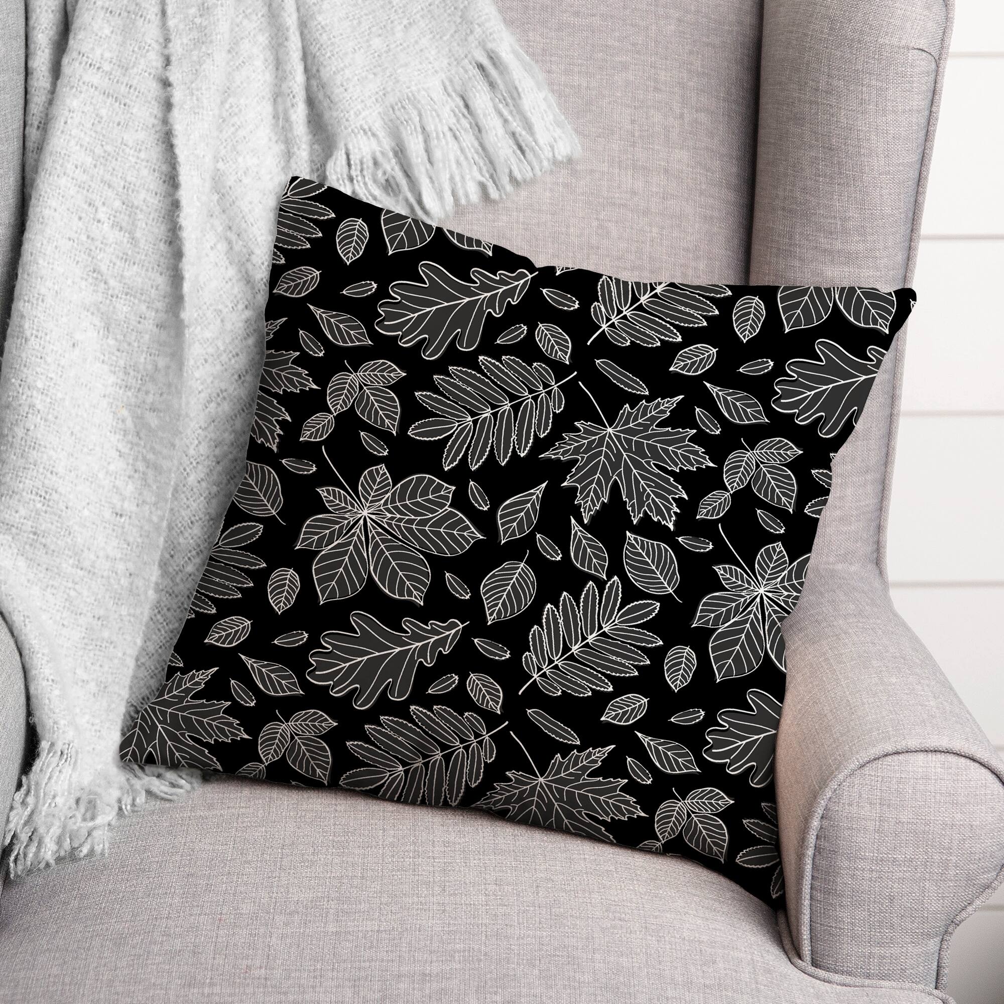 18" x 18" Leaf Mixture Indoor/Outdoor Throw Pillow