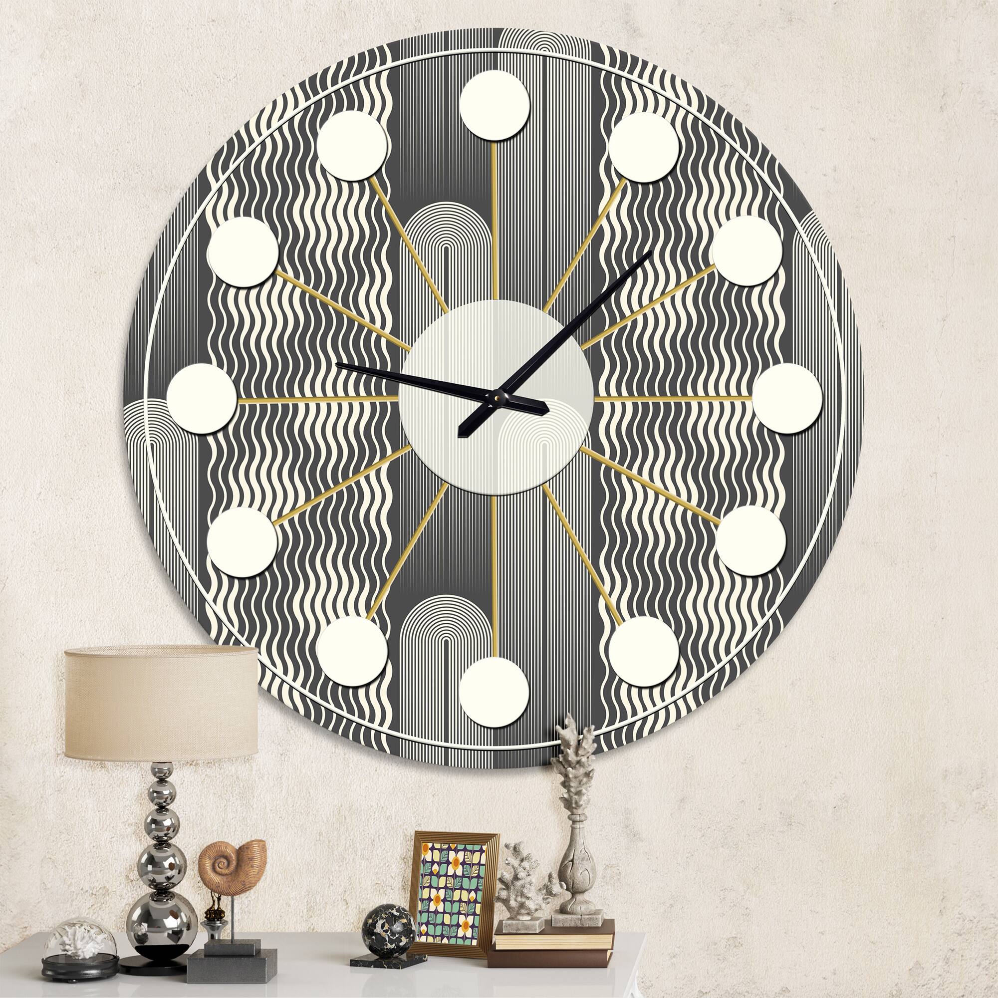 Designart 'Mimimal Black And White Design Ii Mid-Century Modern Wall Clock
