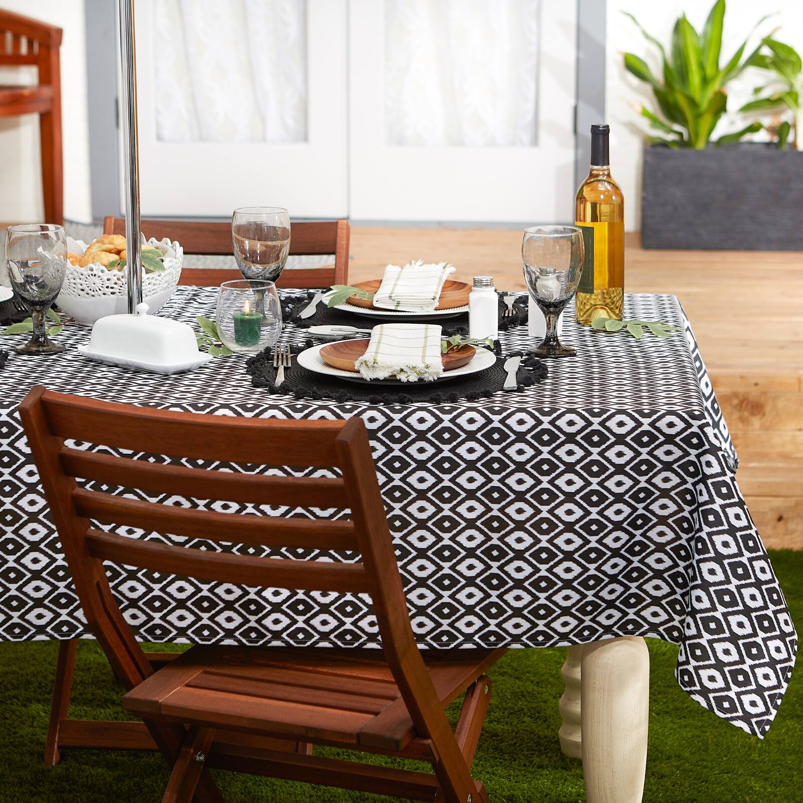 Black Ikat Outdoor Tablecloth With Zipper 60" x 120"