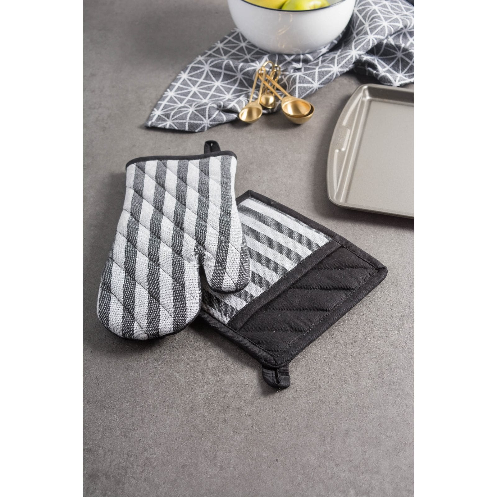 DII Black & White Stripe Oven Mitt (Set of 2) 