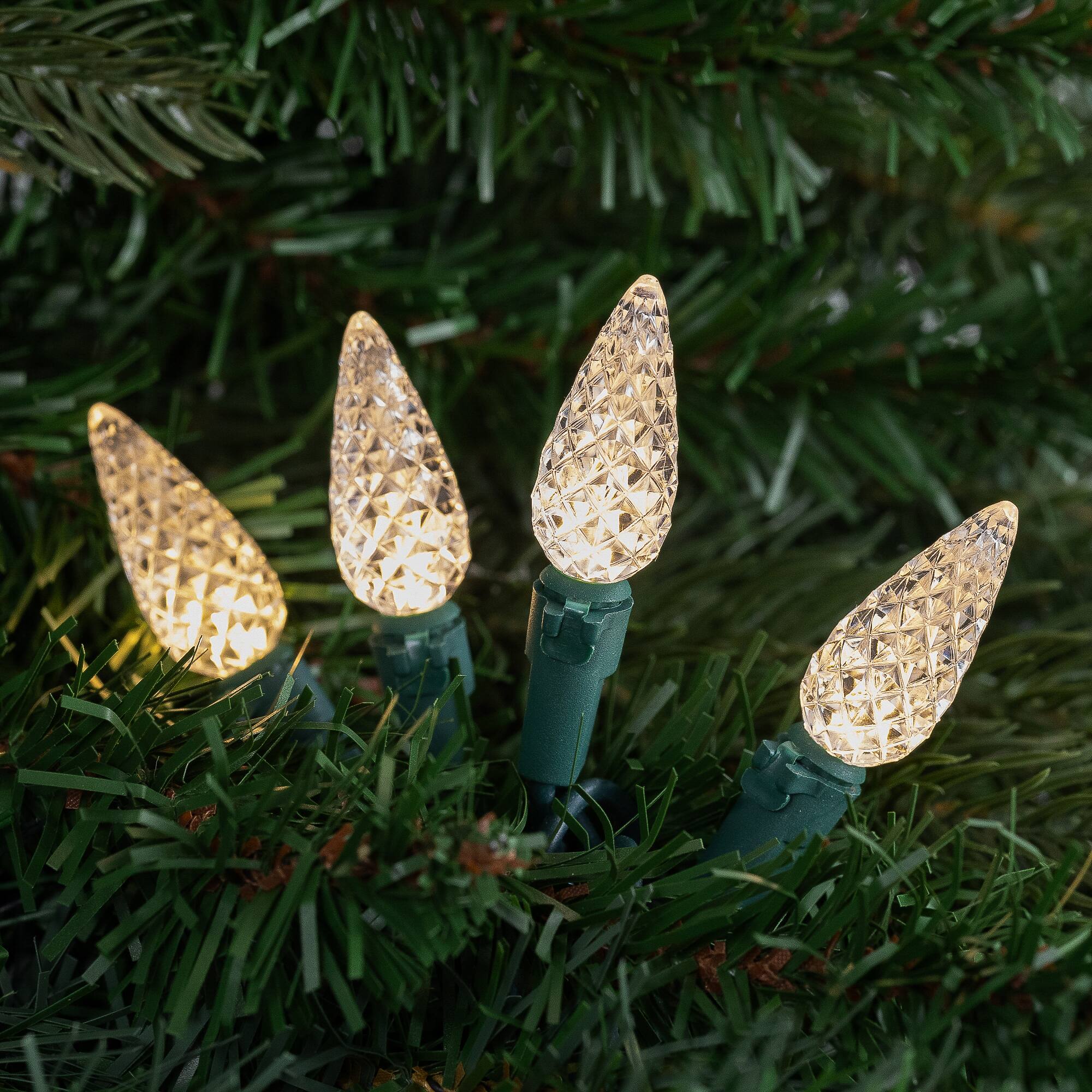 200-Count Warm White LED Faceted C6 Christmas Lights 66.25 ft Green Wire