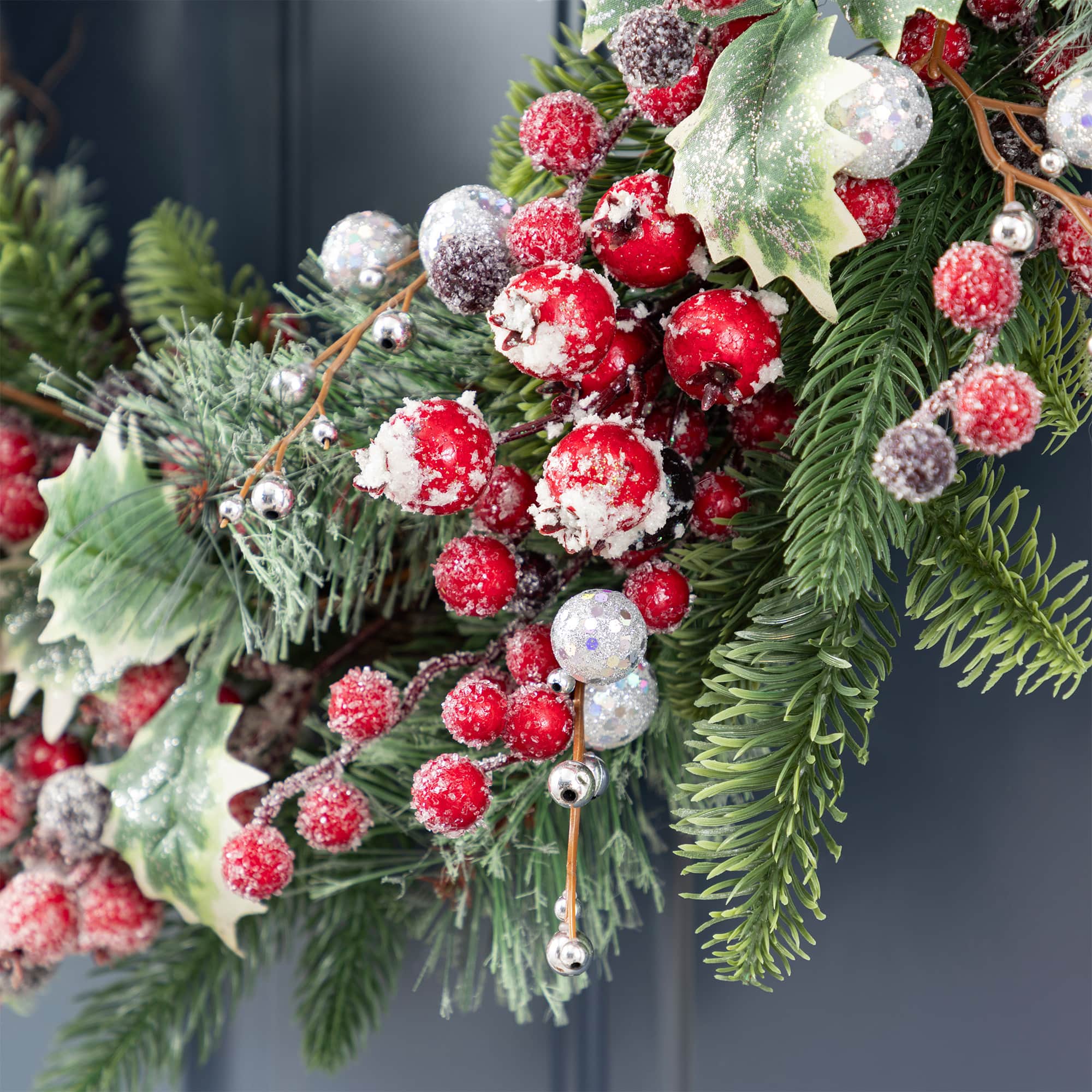 Glitzhome&#xAE; 24&#x22;D Christmas Red Pomegranate Berry &#x26; Holy Leaf Wreath