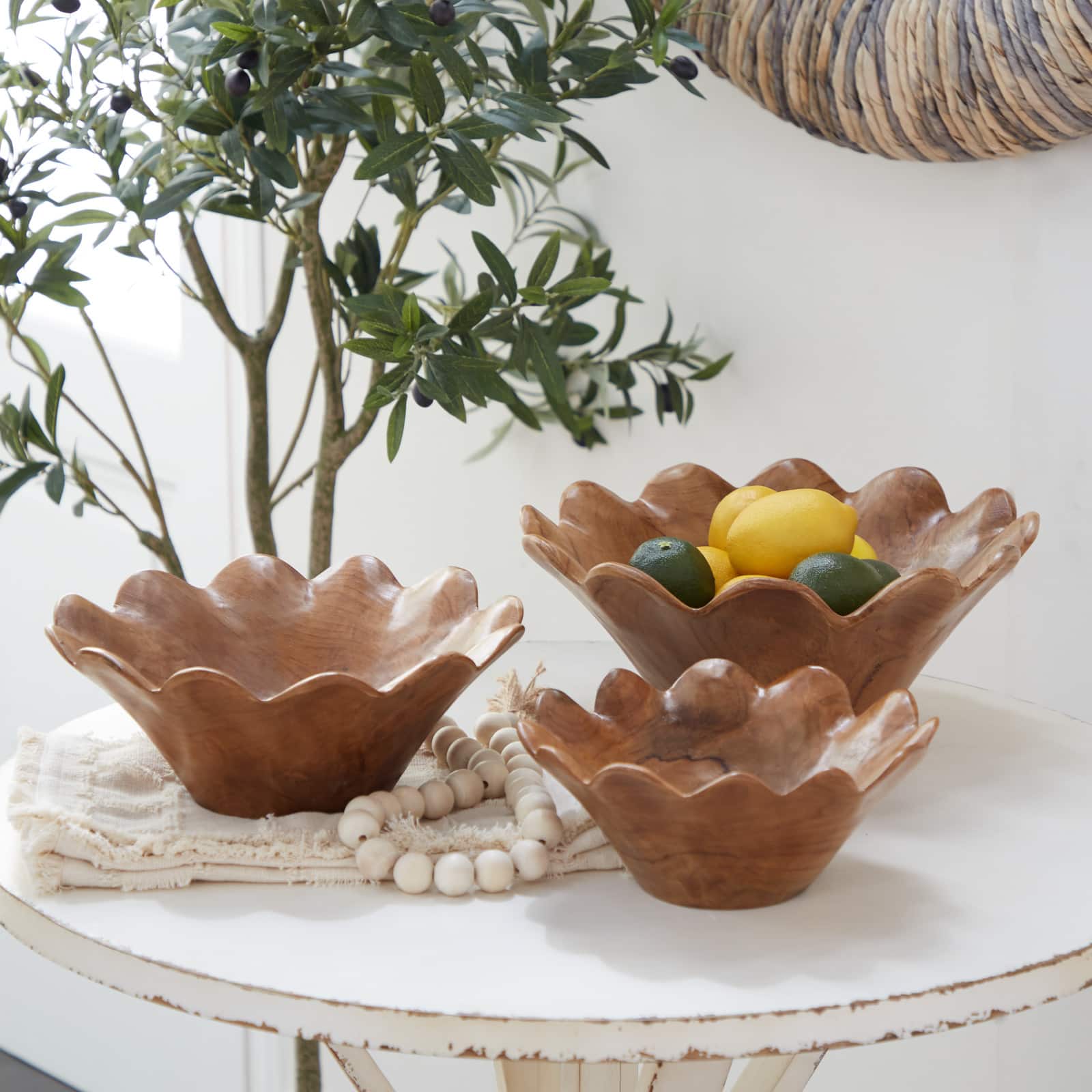 Natural Brown Flower Teak Wood Bowl Set