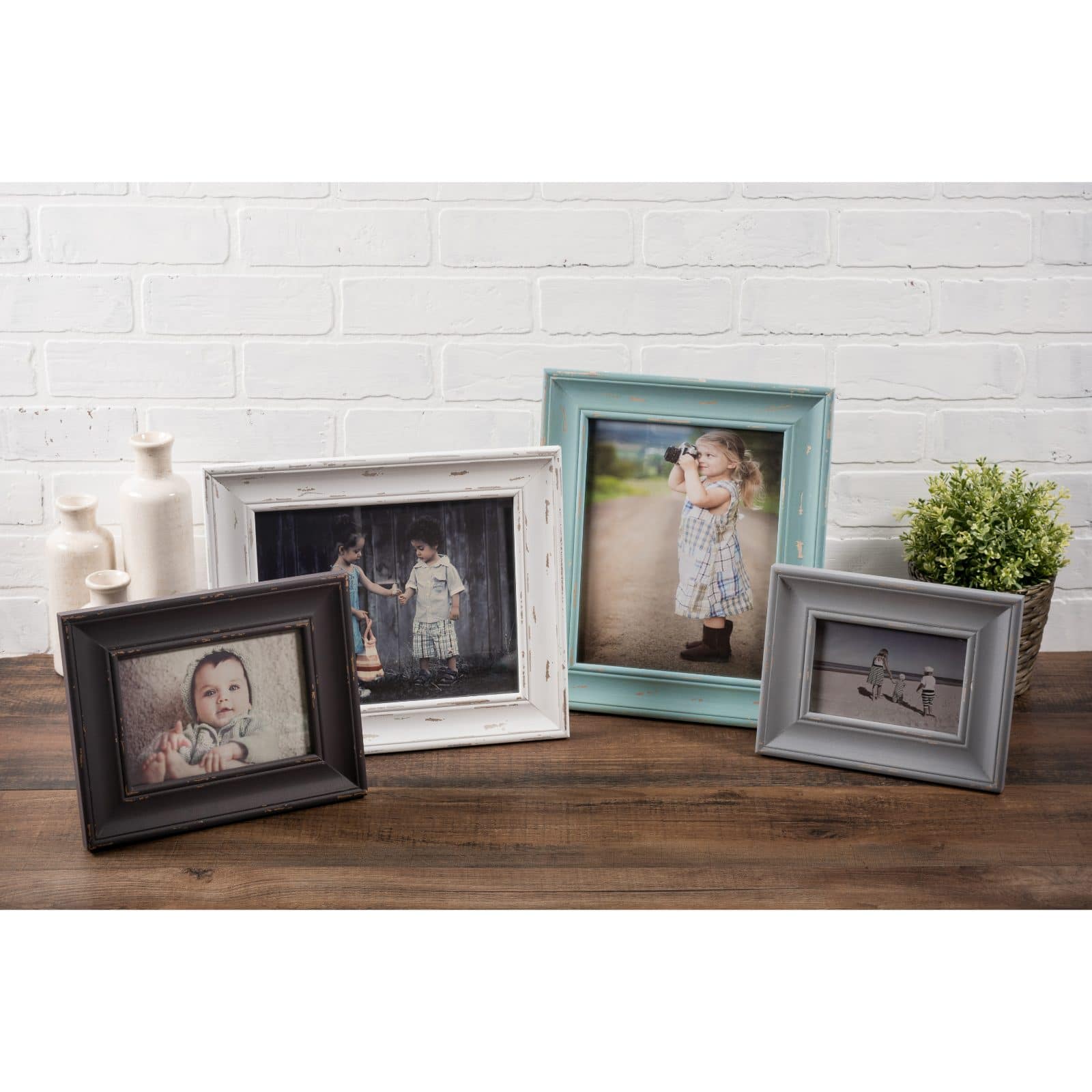 DII&#xAE; Blue Distressed Farmhouse Frame