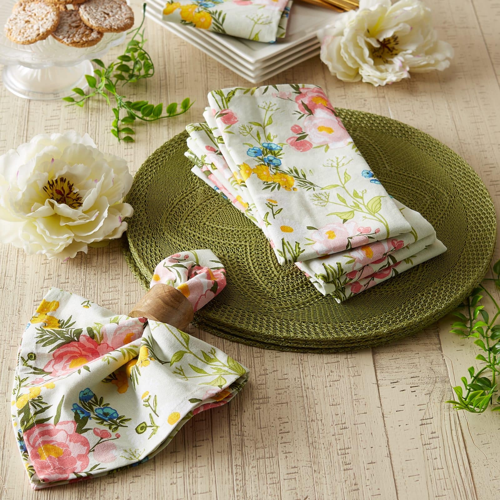 DII&#xAE; Spring Bouquet Cloth Dinner Napkins, 6ct.