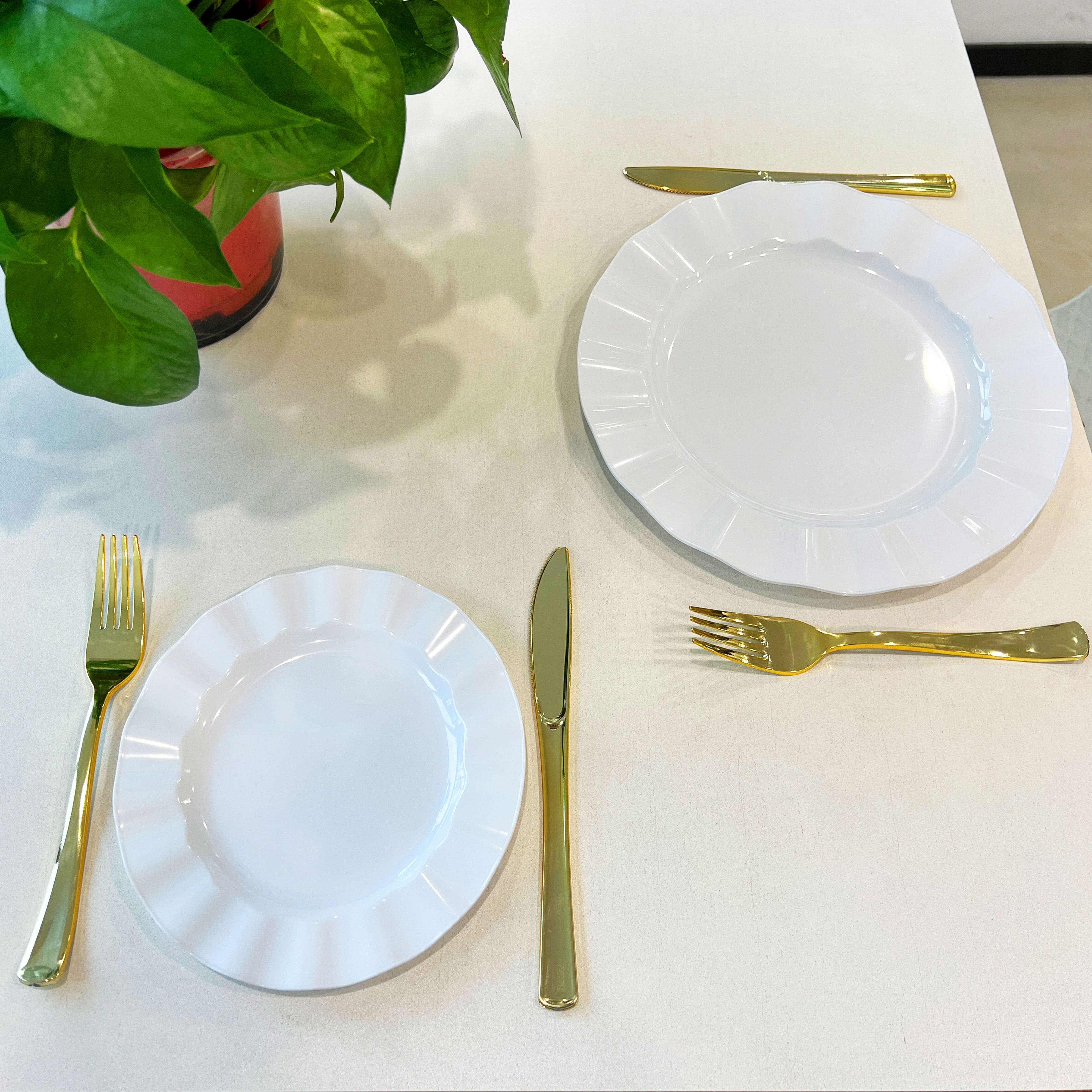 7&#x22; &#x26; 10&#x22; Wavy Rim Plastic Plates, 40ct. by Celebrate It&#xAE;