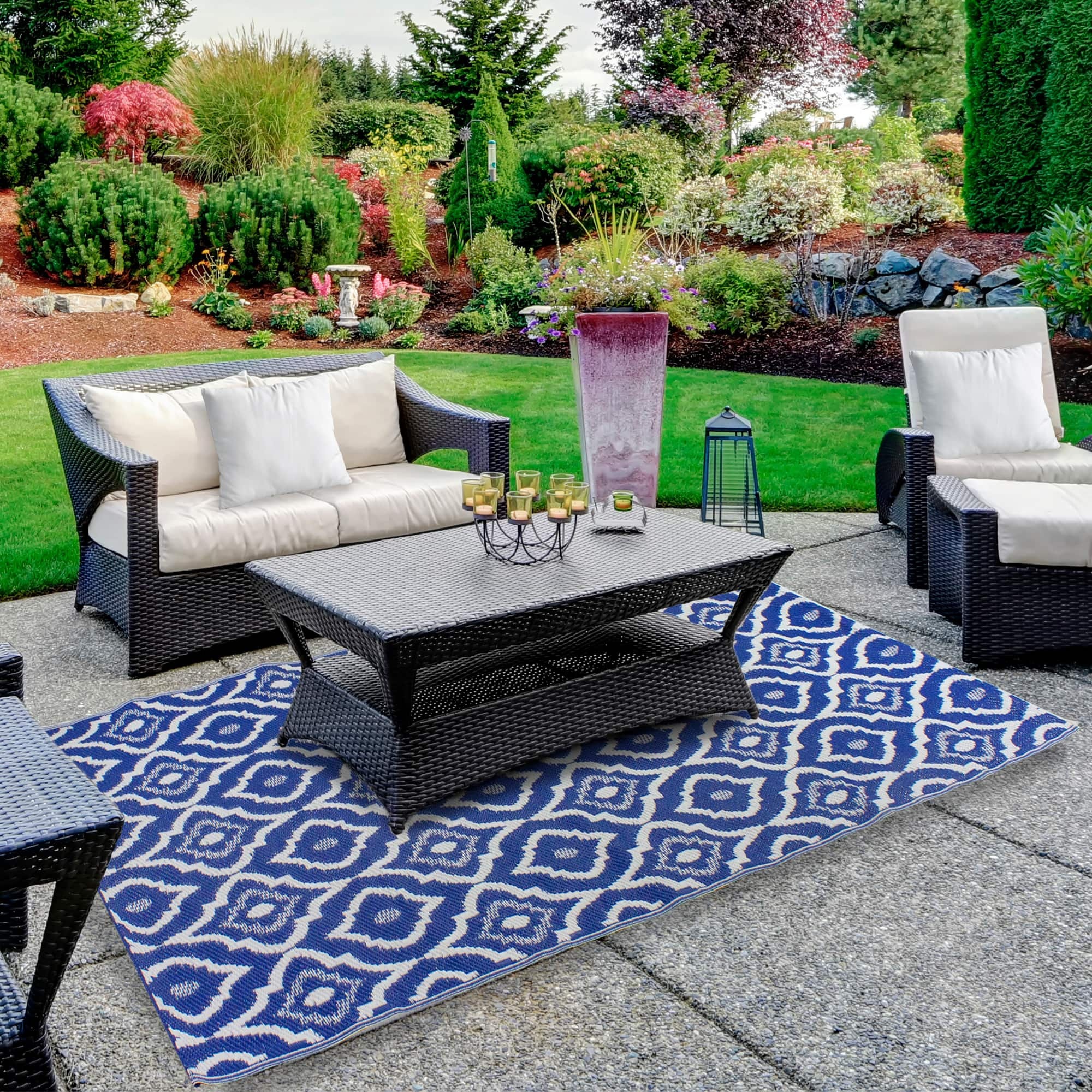 Blue &#x26; White Geometric Rectangular Outdoor Area Rug, 4ft. x 6ft.