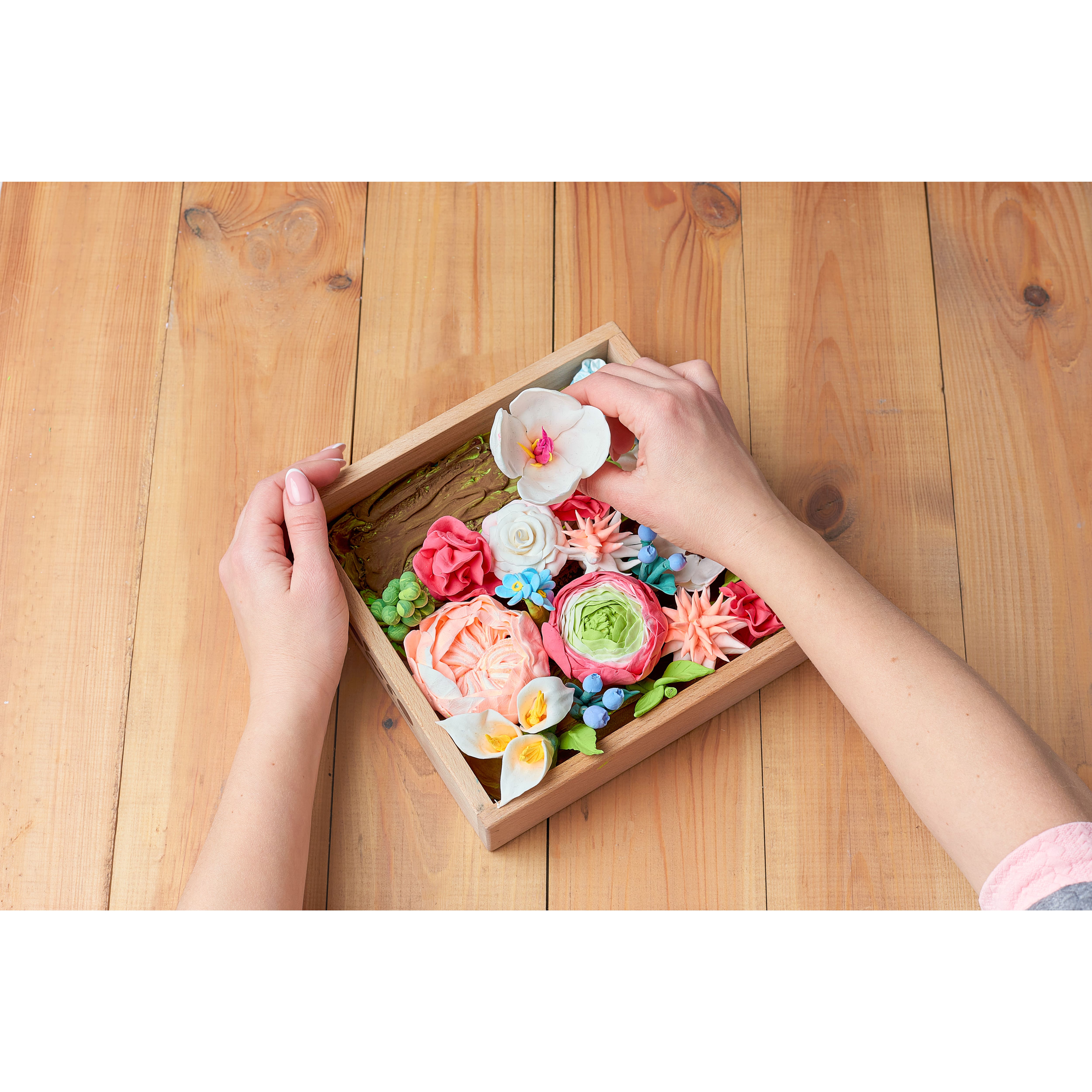 OKTO DIY Wood &#x26; Craft Romance Flowers Clay Kit