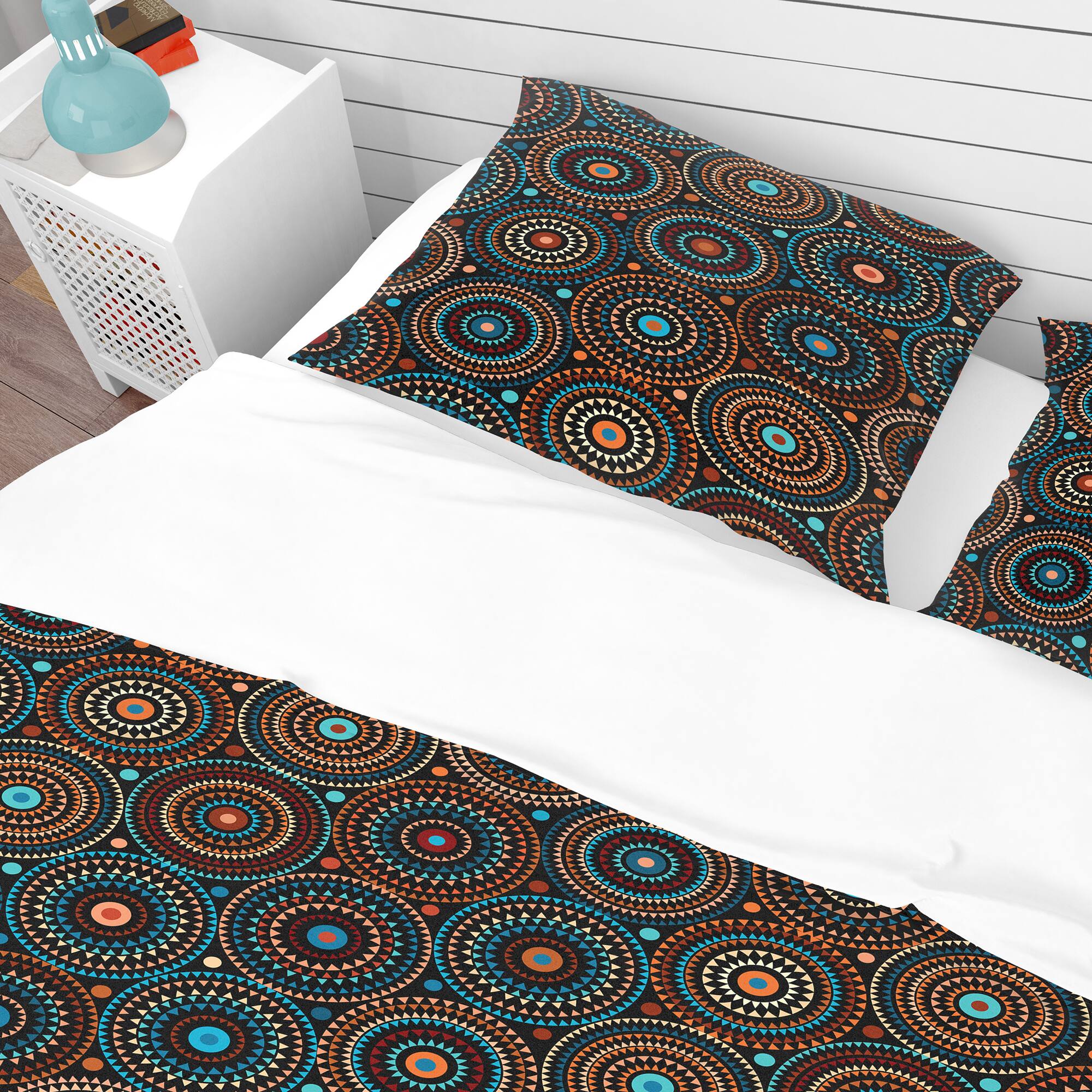 Designart 'Ethnic Geometric Pattern' Bohemian & Eclectic Bedding Set