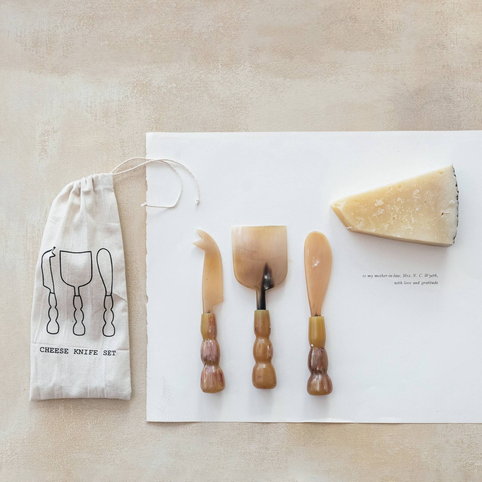 Hello Honey® Citron & Plum Elegance Natural Horn Cheese Knife Set