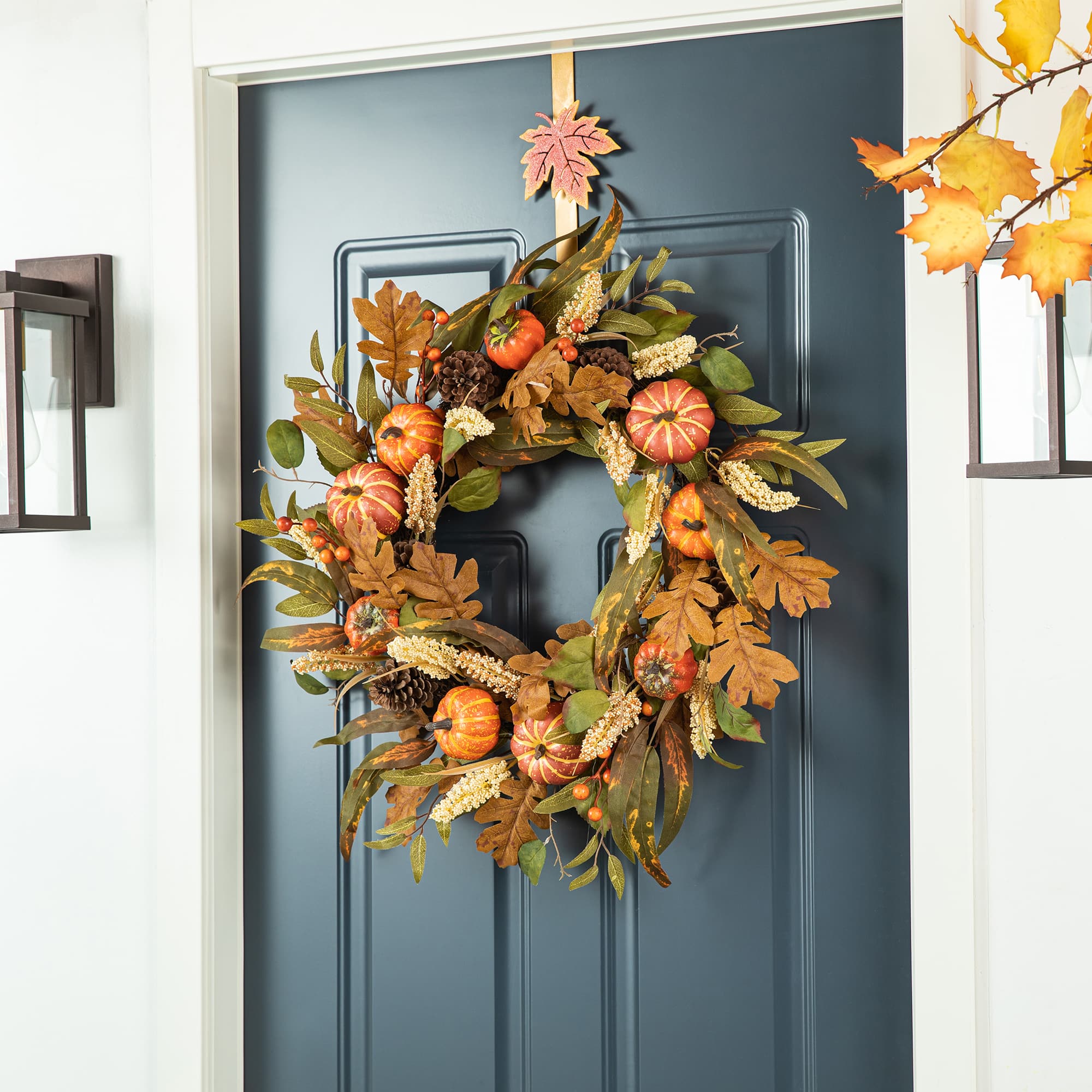 Glitzhome&#xAE; 24&#x22; Fall Pumpkin Leaf Floral Wreath