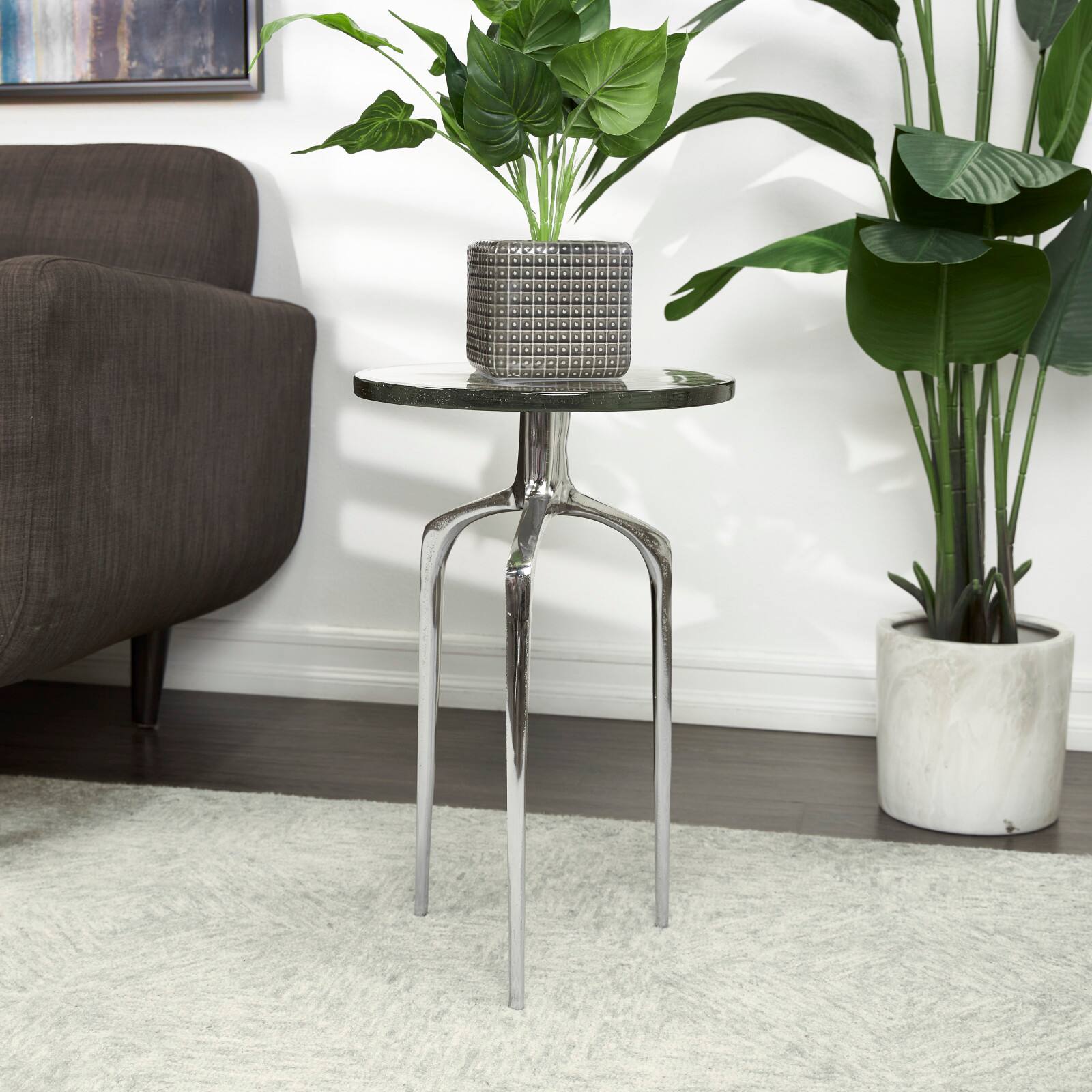 22&#x22; Accent Table with Textured Glass Tabletop