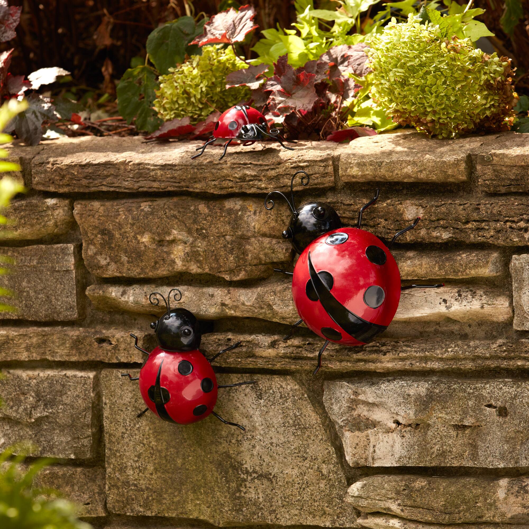 Metal Ladybug Garden Décor Set