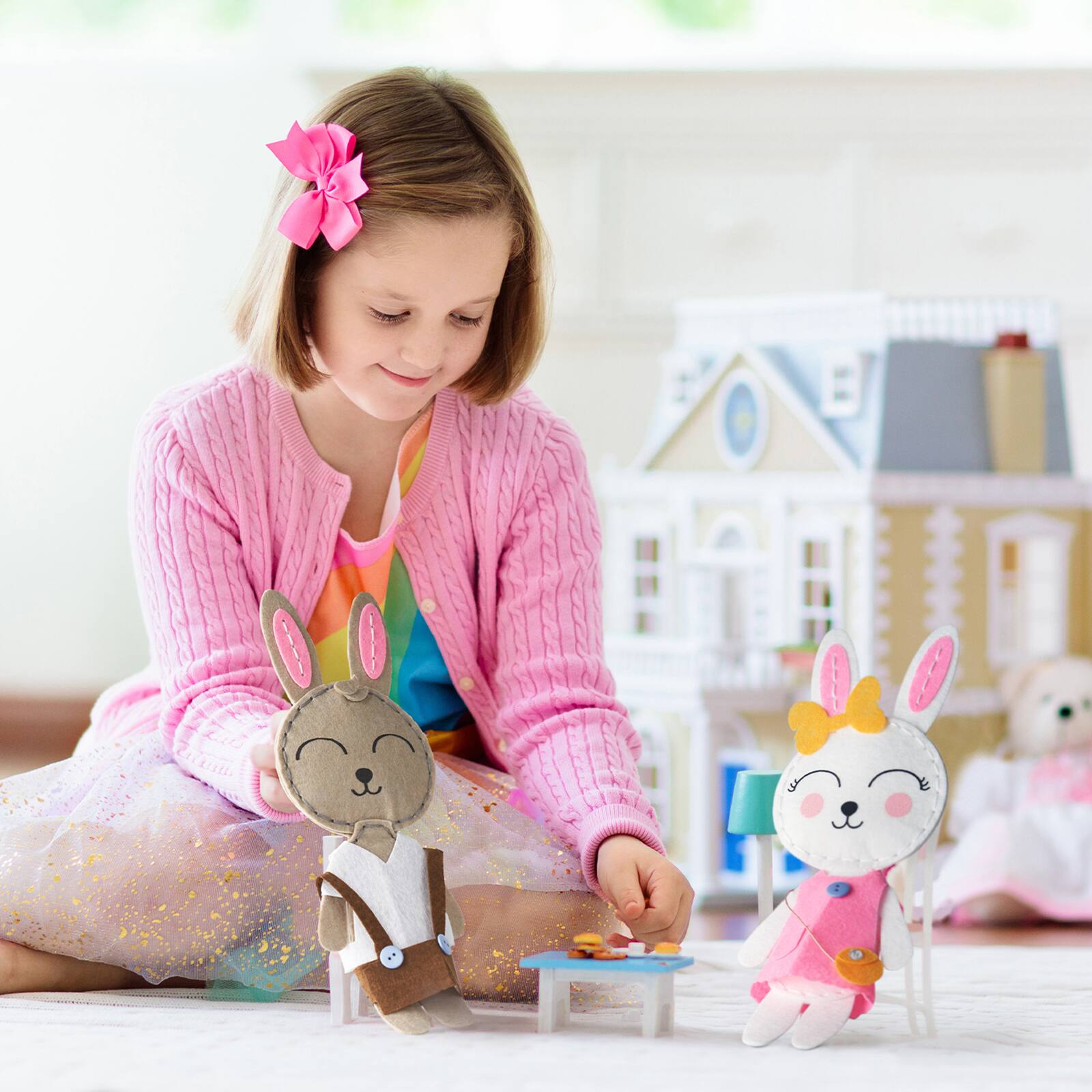 Arteza&#xAE; Kids Learn to Sew Plush Friends Kit