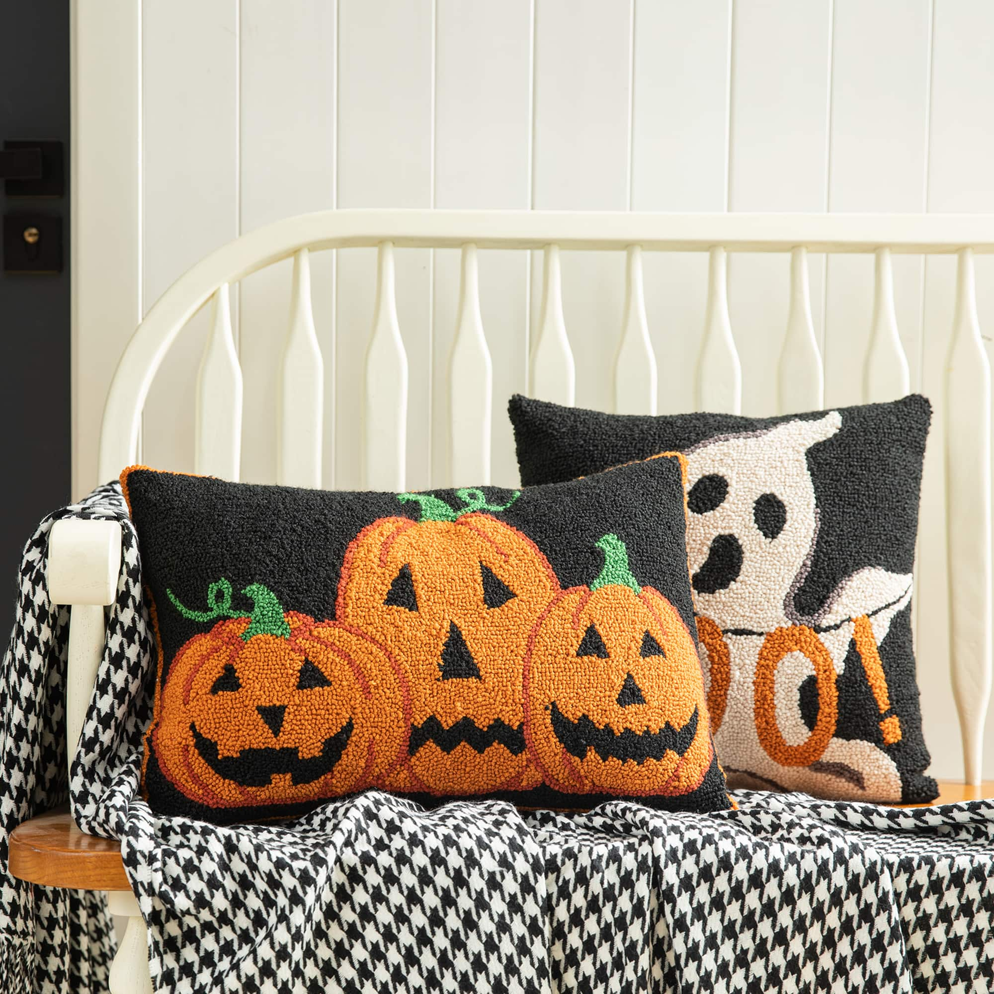 Glitzhome&#xAE; 18&#x22; x 12&#x22; Hooked Halloween Pumpkins Pillow