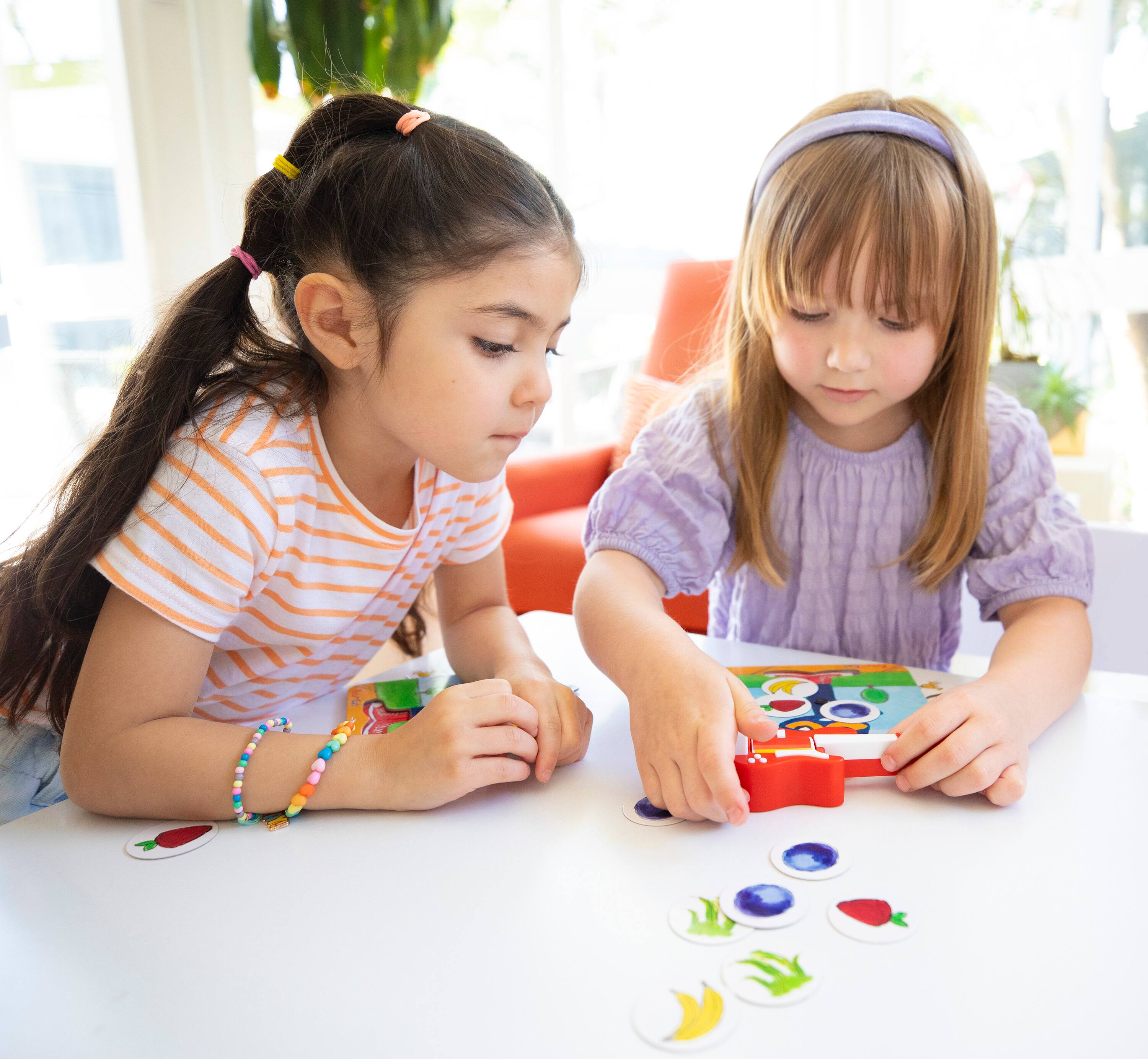 Educational Insights Pete the Cat I Love My White Shoes Game