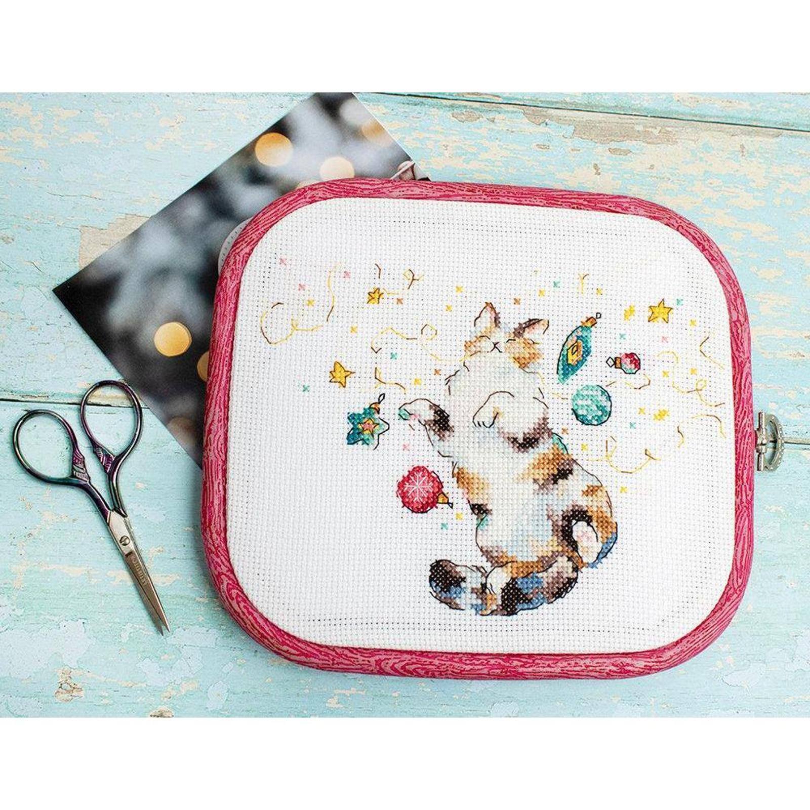LetiStitch Cat&#x27;s Happiness Counted Cross Stitch Kit