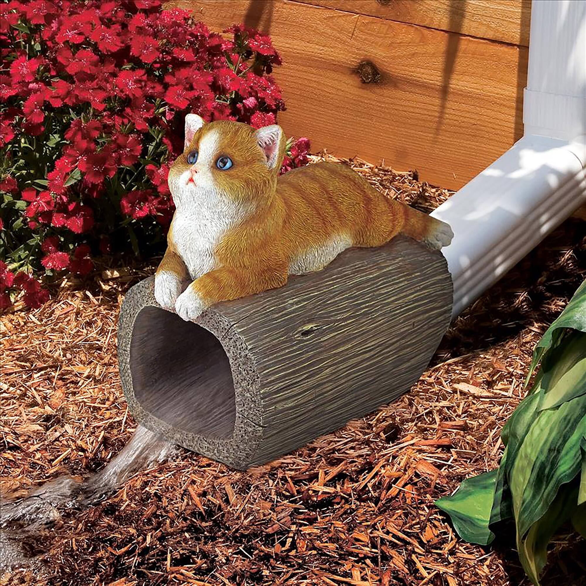 Design Toscano 8&#x22; Kitty Cat Gutter Guardian Downspout Statue