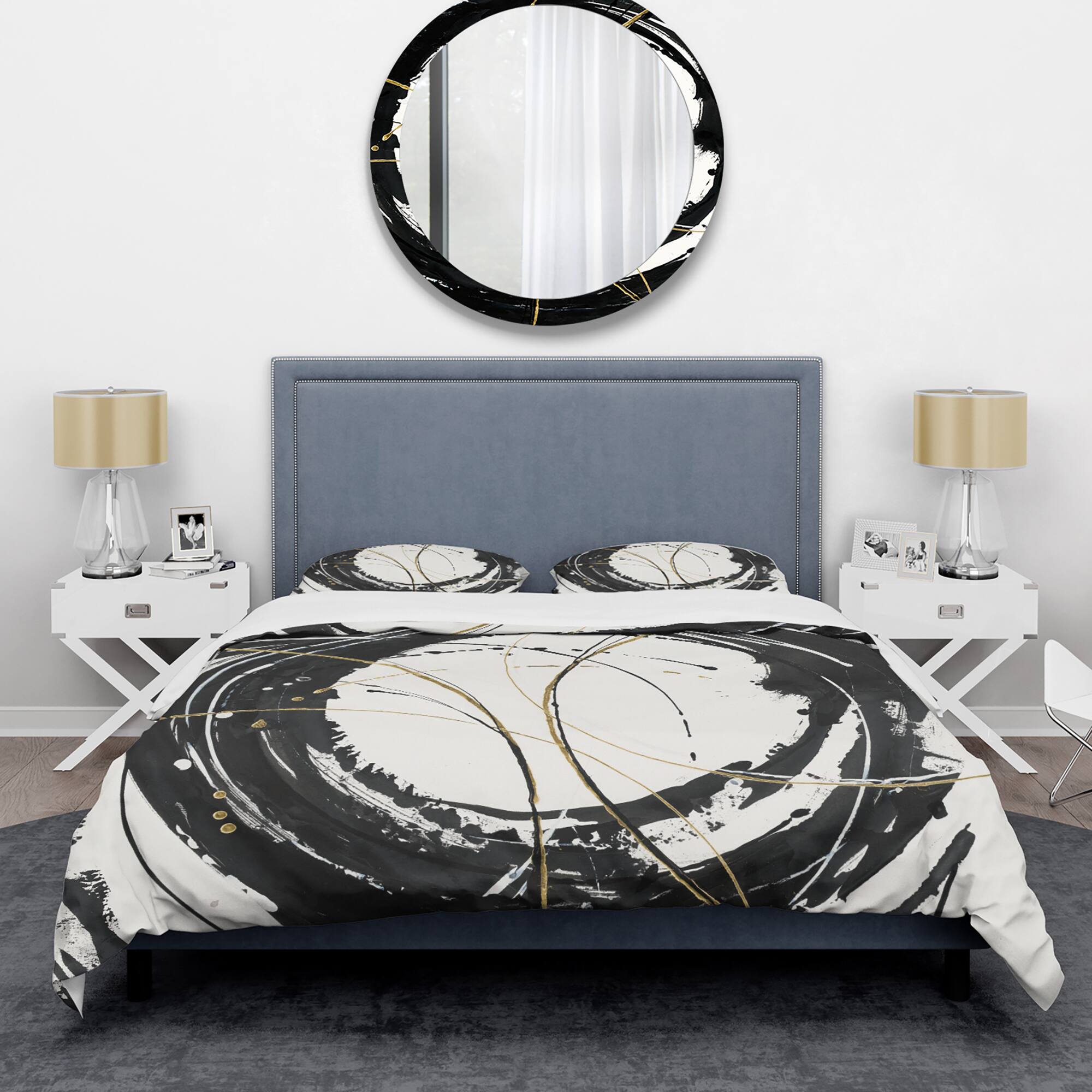 Designart &#x27;Gold Metallic Circle&#x27; Glam Bedding Set - Duvet Cover &#x26; Shams