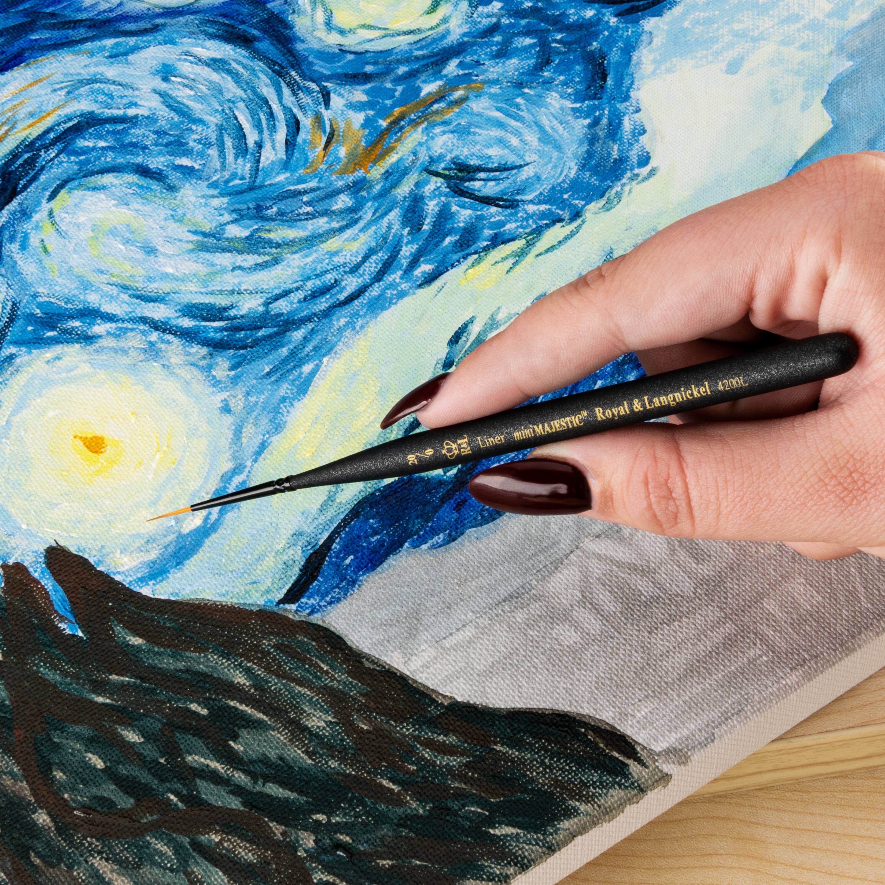 Royal & Langnickel® Mini Majestic™ Short Handle Liner Brush, Size 20/0