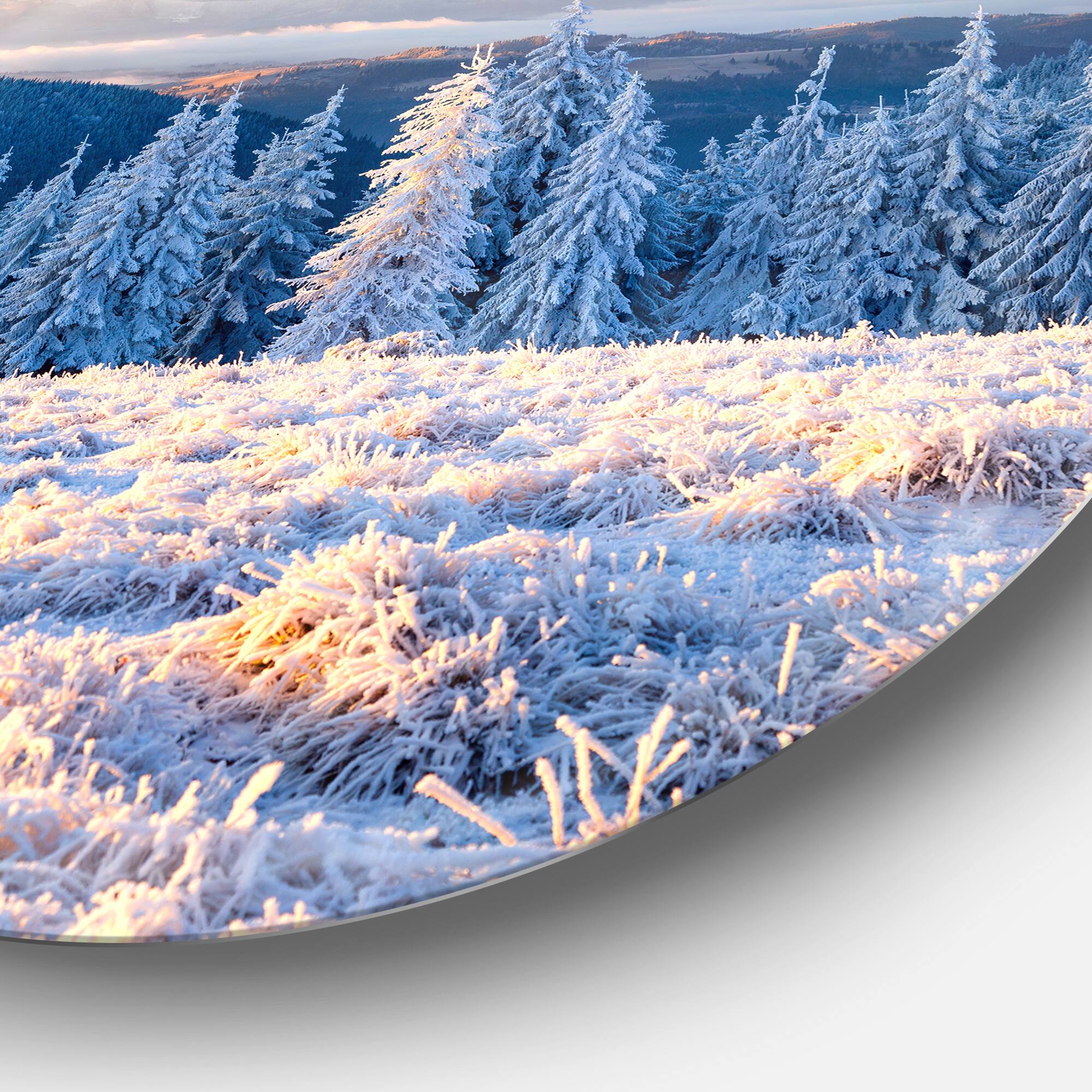 Designart - Amazing Winter Sunrise in Mountains&#x27; Large Landscape Metal Circle Wall Art