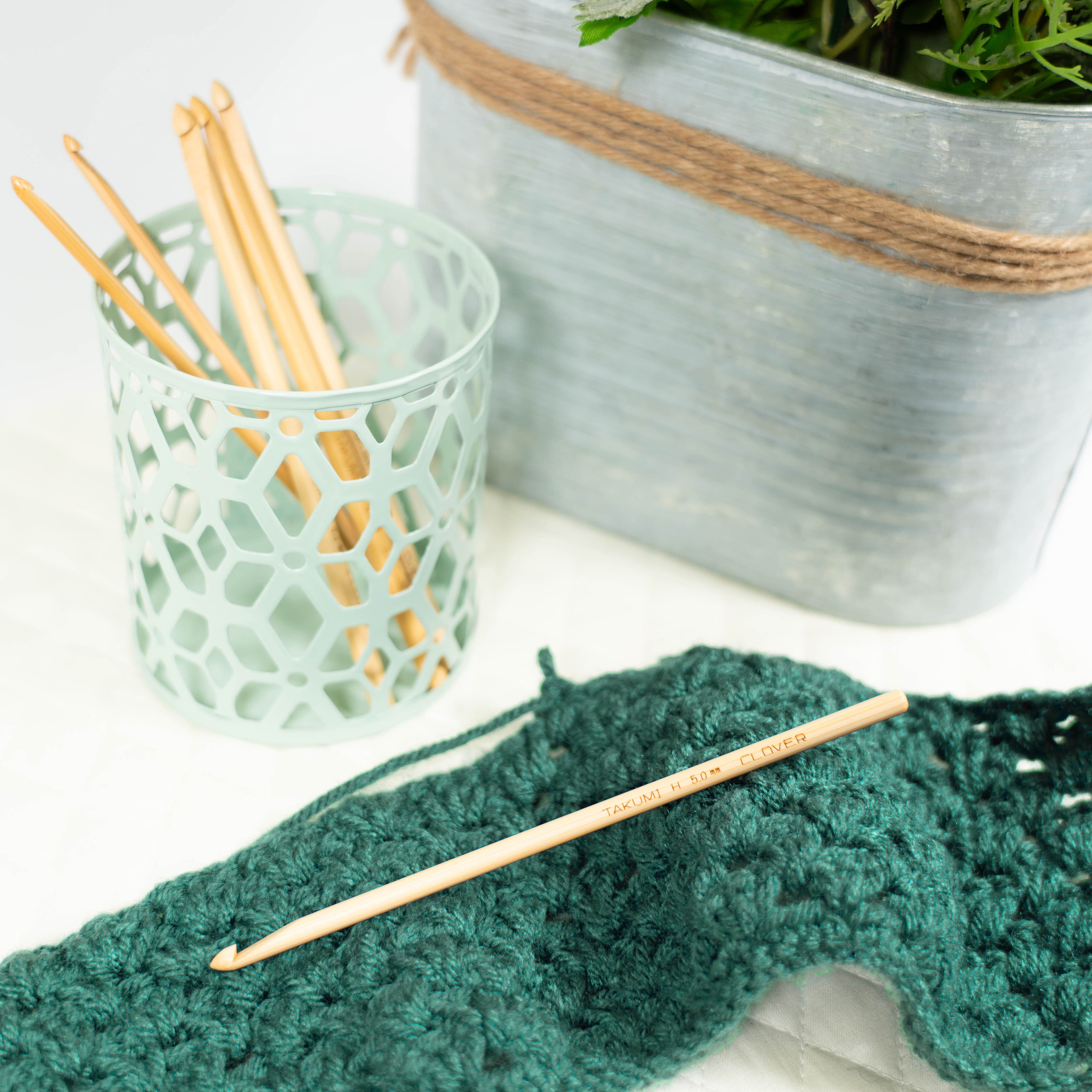 Clover Takumi® Bamboo Crochet Hook