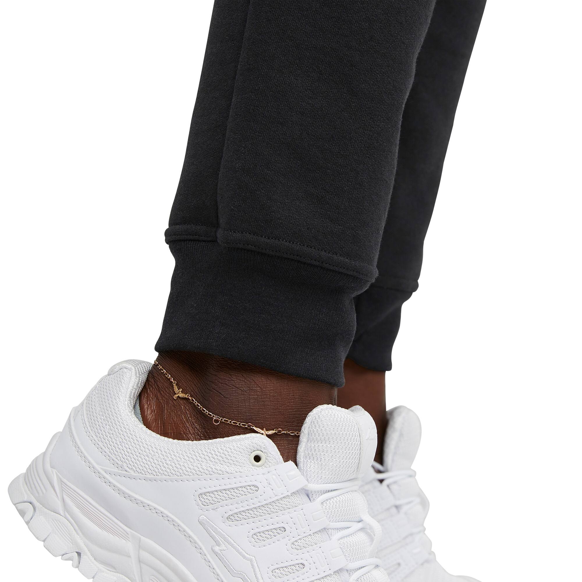 Hanes EcoSmart Women&#x27;s Jogger Sweatpant
