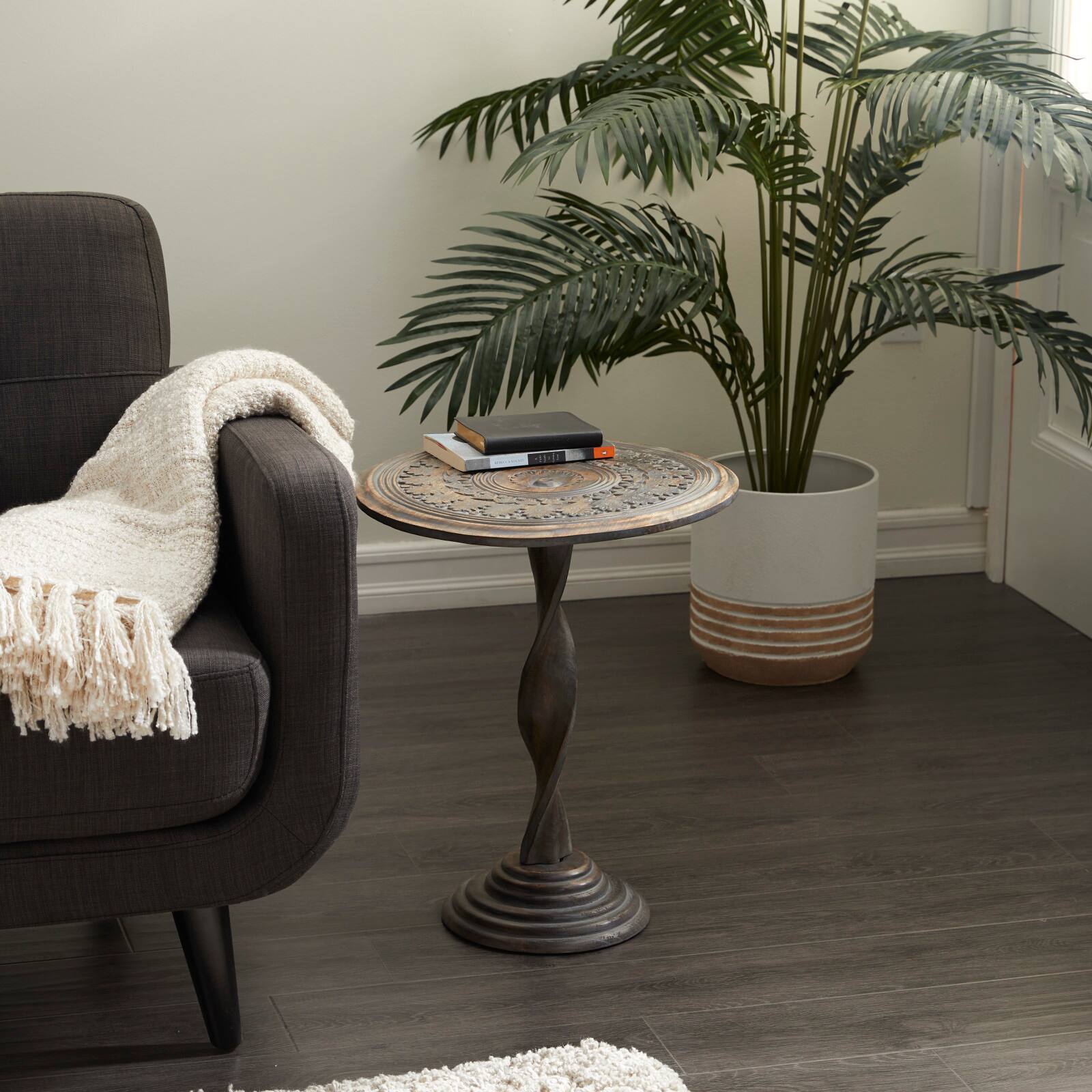 18&#x22; Brown Traditional Mango Wood Accent Table