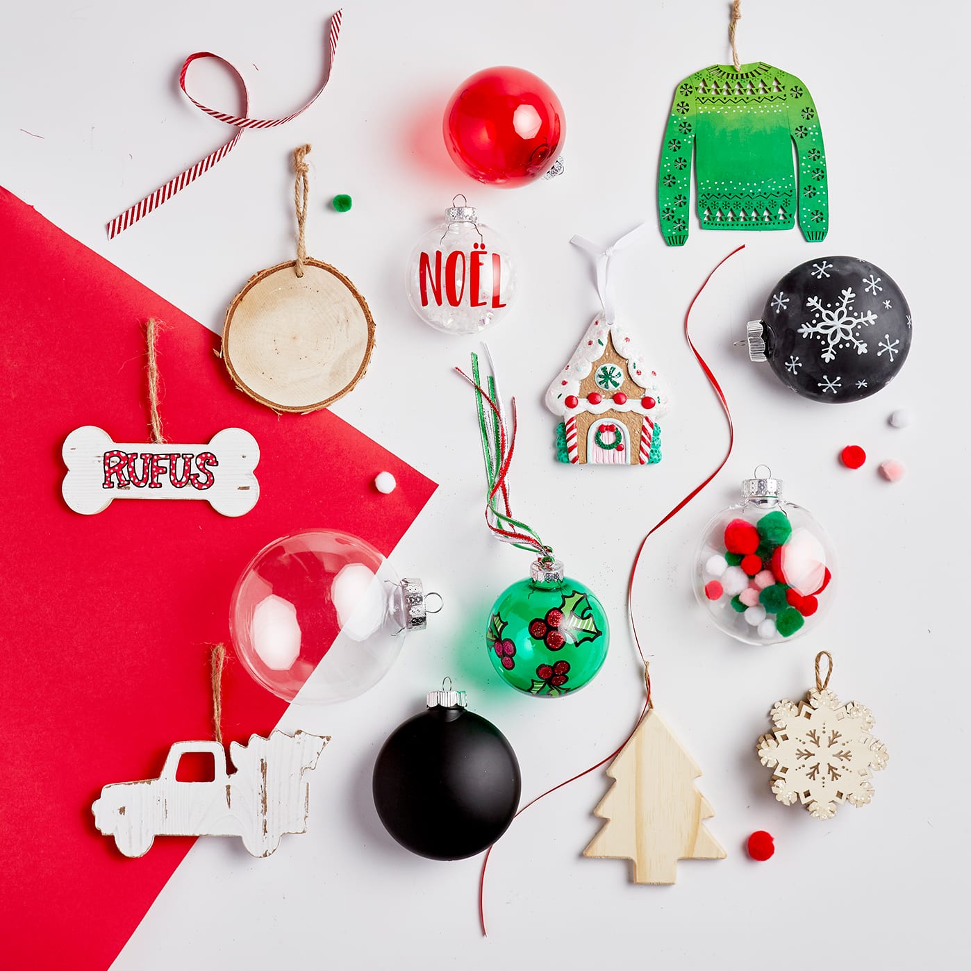 Christmas D&#xE9;cor Guide: Holly Painted Ornament