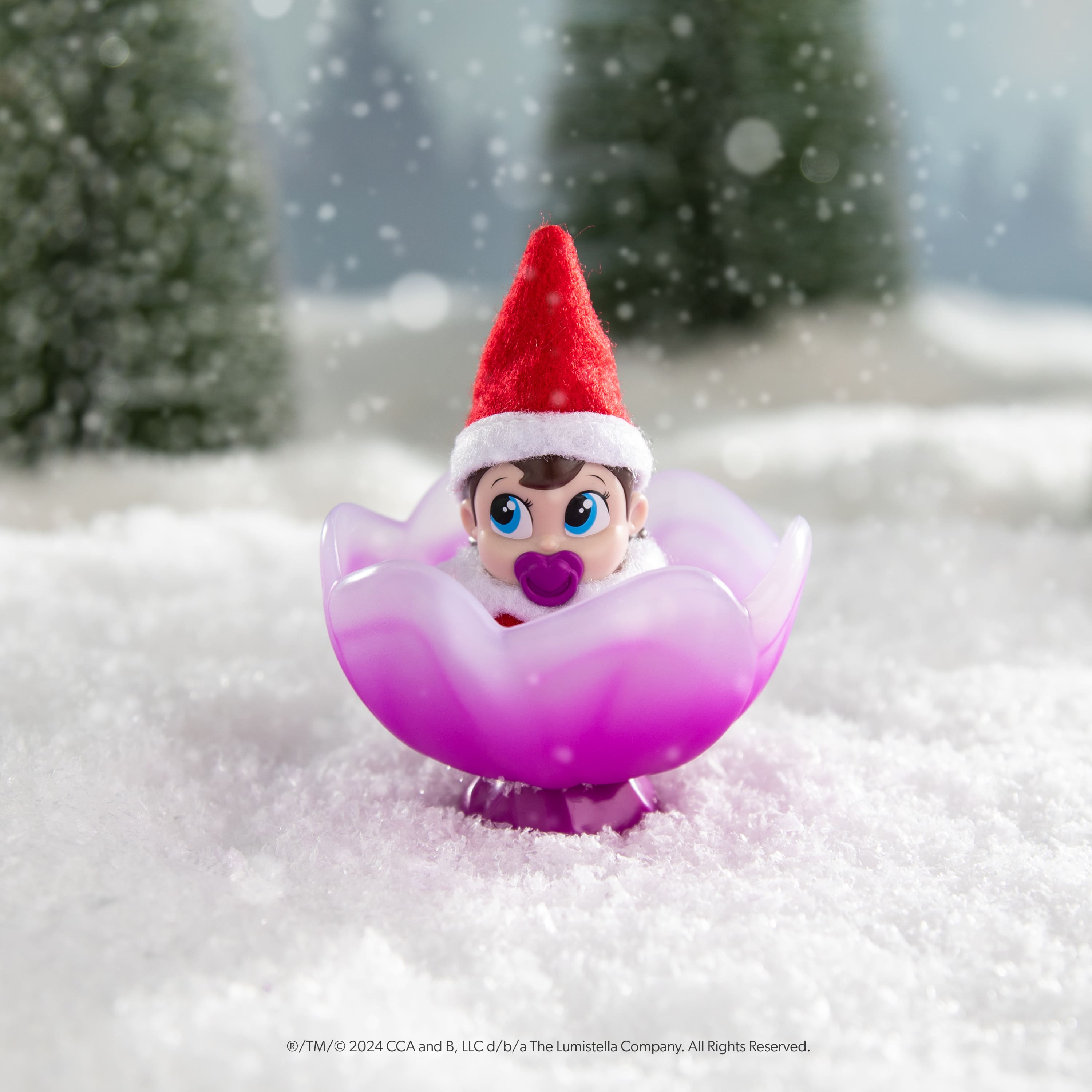 The Elf on the Shelf&#xAE; Frost Pips&#x2122; Mini Blooms Blue Eyed Girl Elf Baby