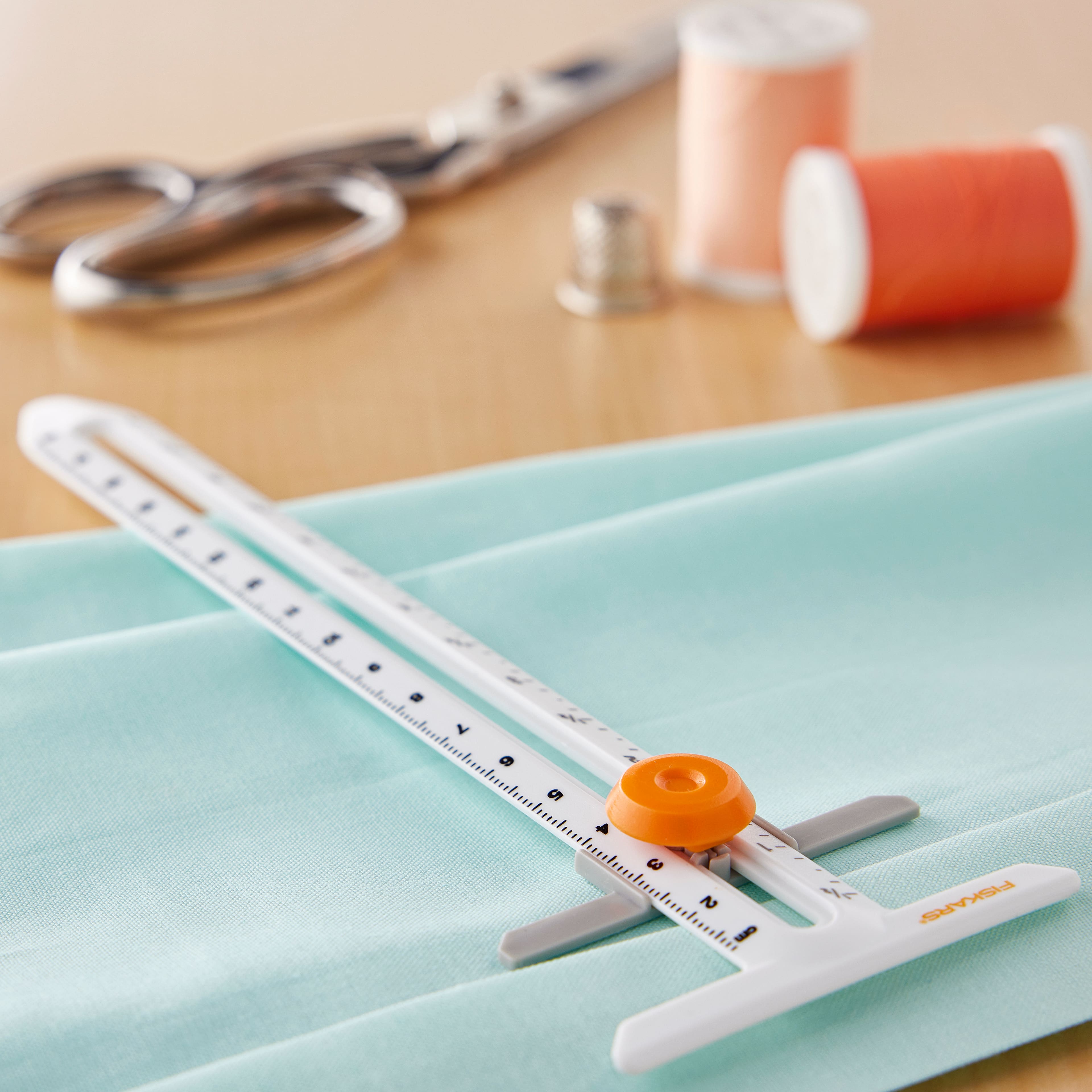 Fiskars® Sewing Measuring Gauge