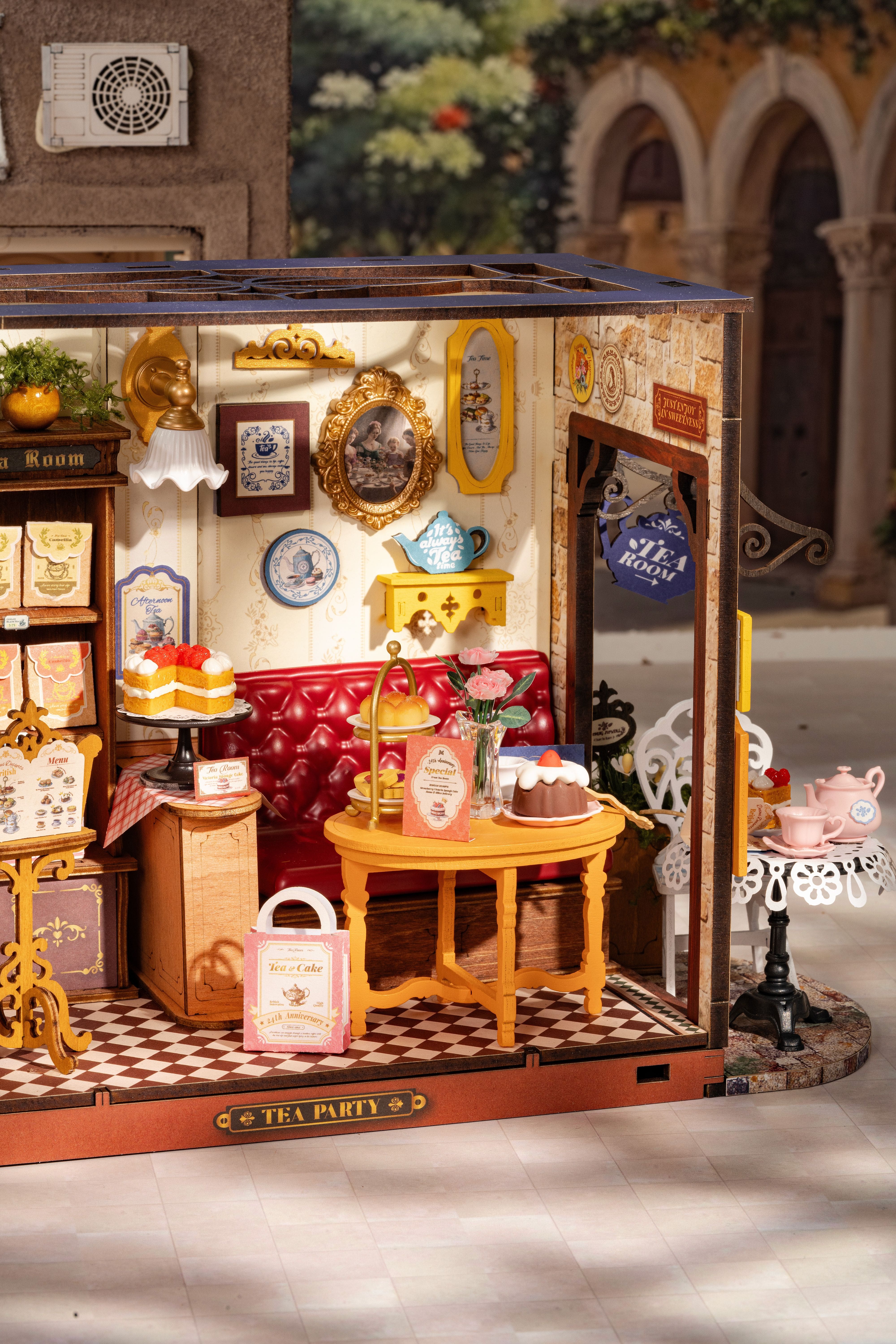 Rolife® Leisure Time Tea Room DIY Miniature House Kit