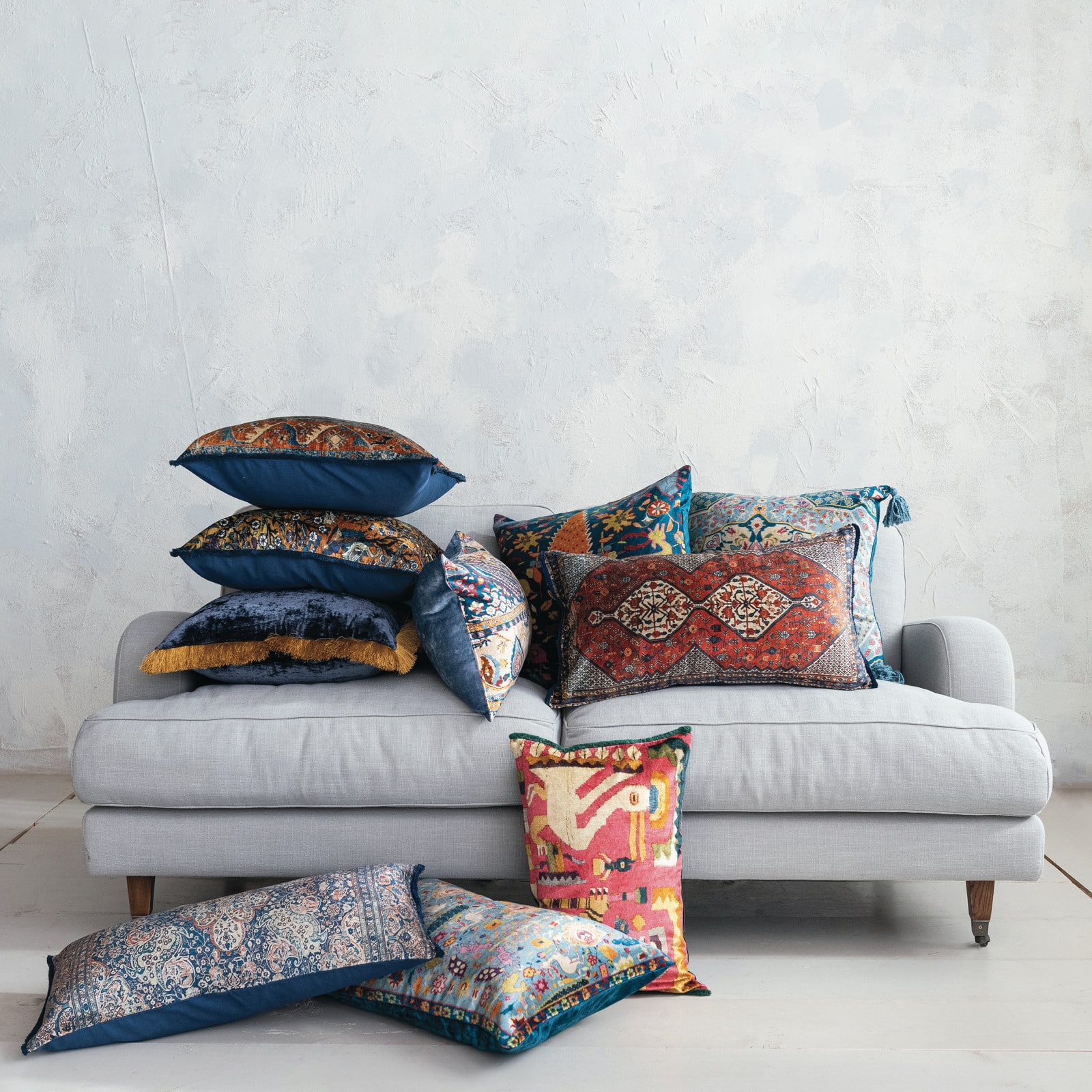 Hello Honey&#xAE; 20&#x22; x 14&#x22; Vintage Beauty Cotton Velvet Lumbar Pillow