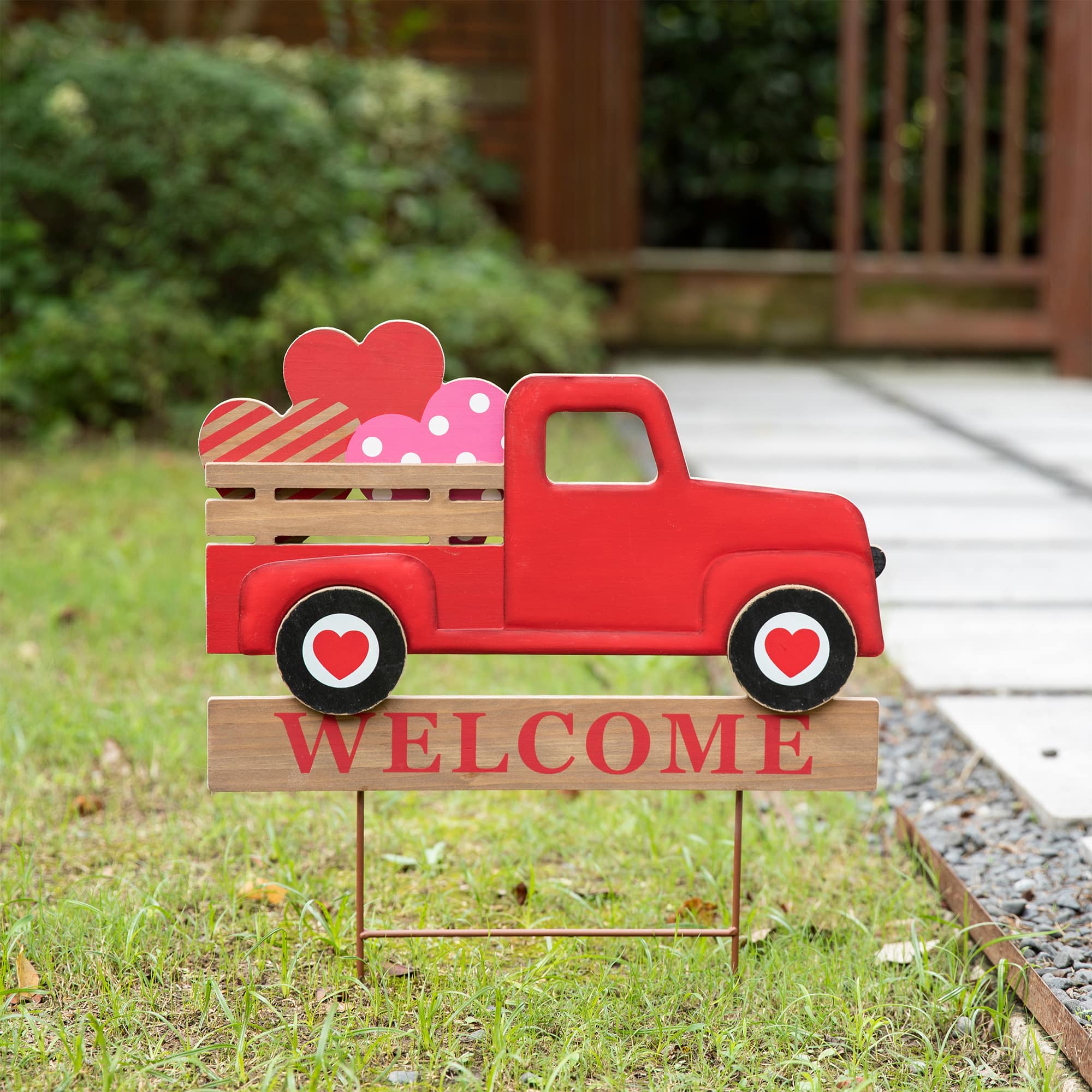 Glitzhome&#xAE; 24&#x22; Metal Wooden Valentine&#x27;s Truck Yard Stake &#x26; Hanging Sign