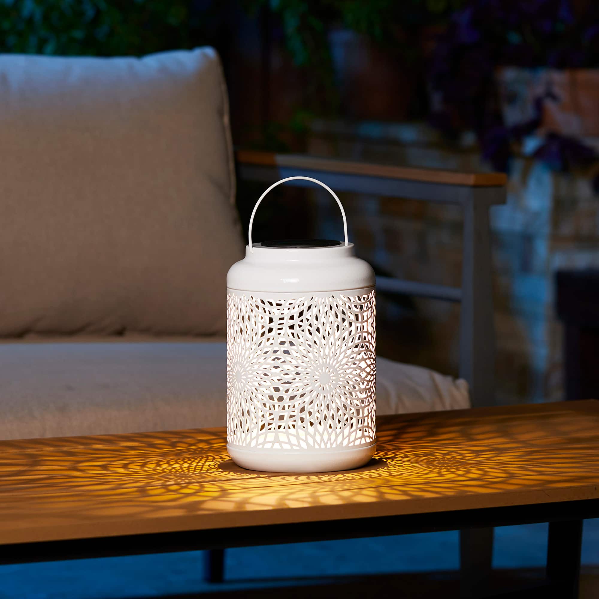 Glitzhome&#xAE; 9&#x22; Cutout Metal Solar Powered Outdoor Hanging Lantern